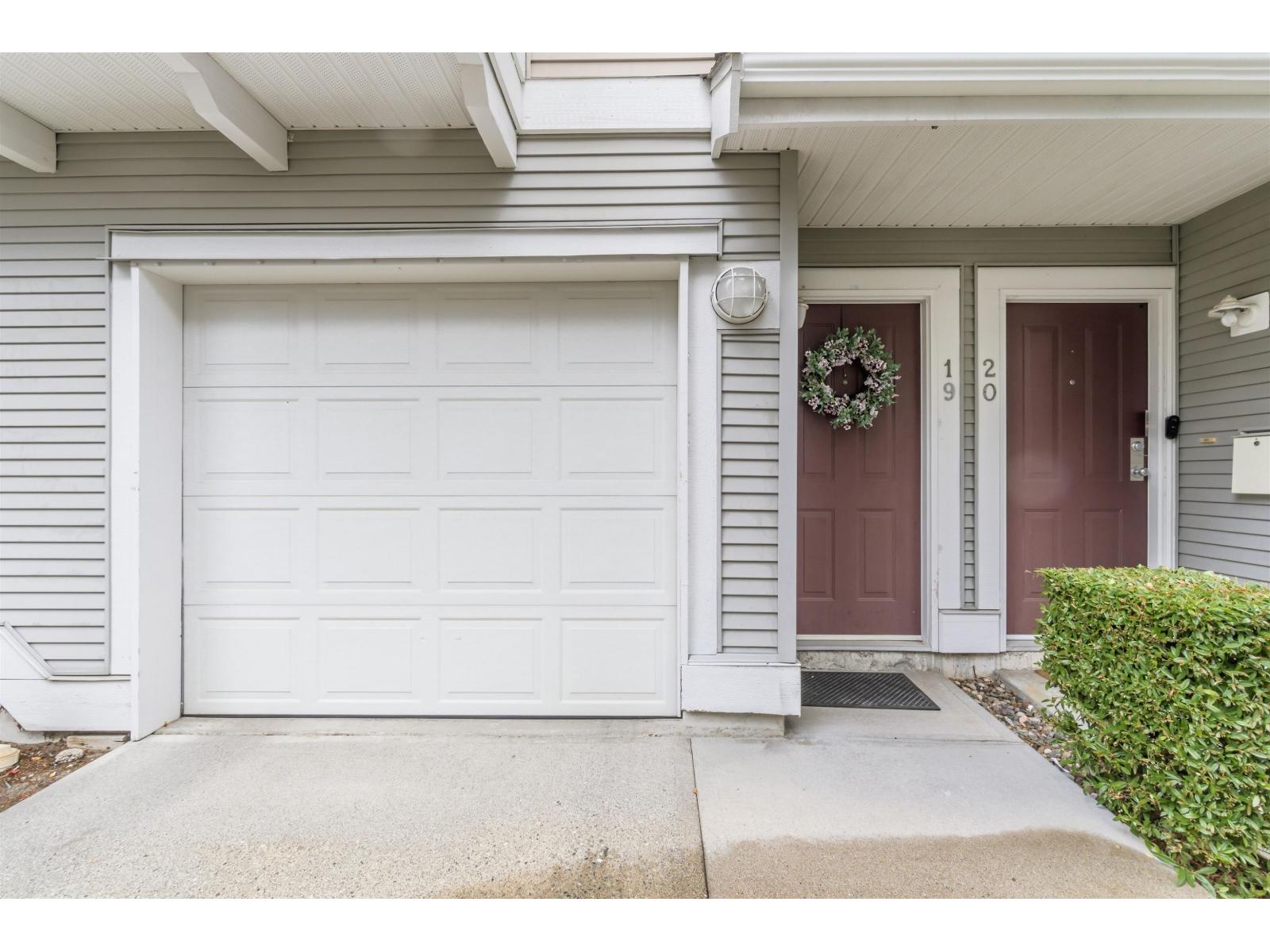 2 Bed, 2 Bath House for Sale in Surrey – 19 15068 58 AVENUE, Surrey – MLS# R3147855 - Image 32