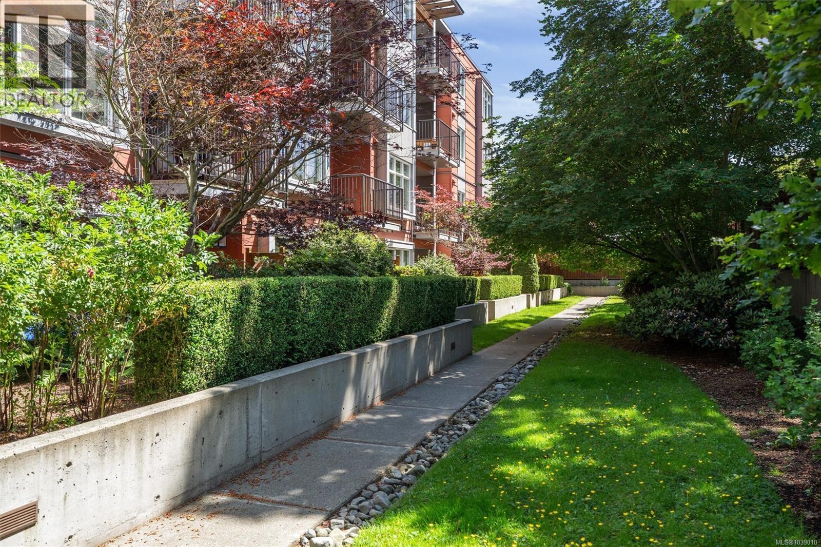 #304 4040 Borden St - 25