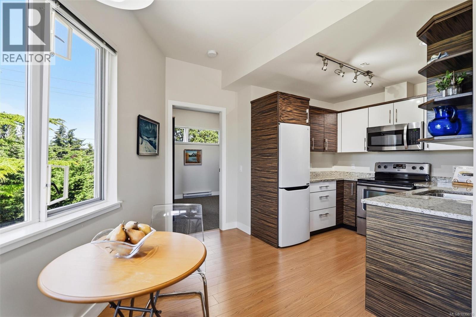 #304 4040 Borden St - 8