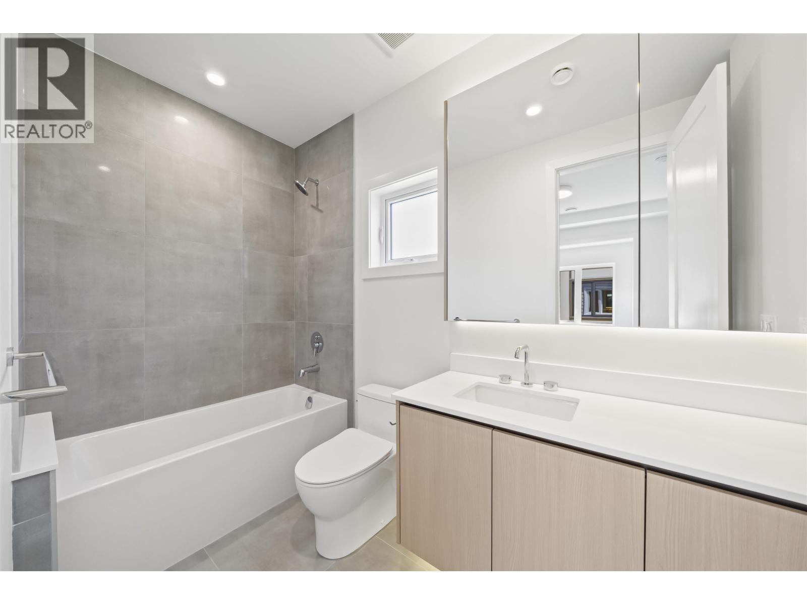 4 Bed, 4 Bath House for Sale in Richmond – 6726 FRANCIS ROAD, Richmond – MLS# R3147638 - Image 45