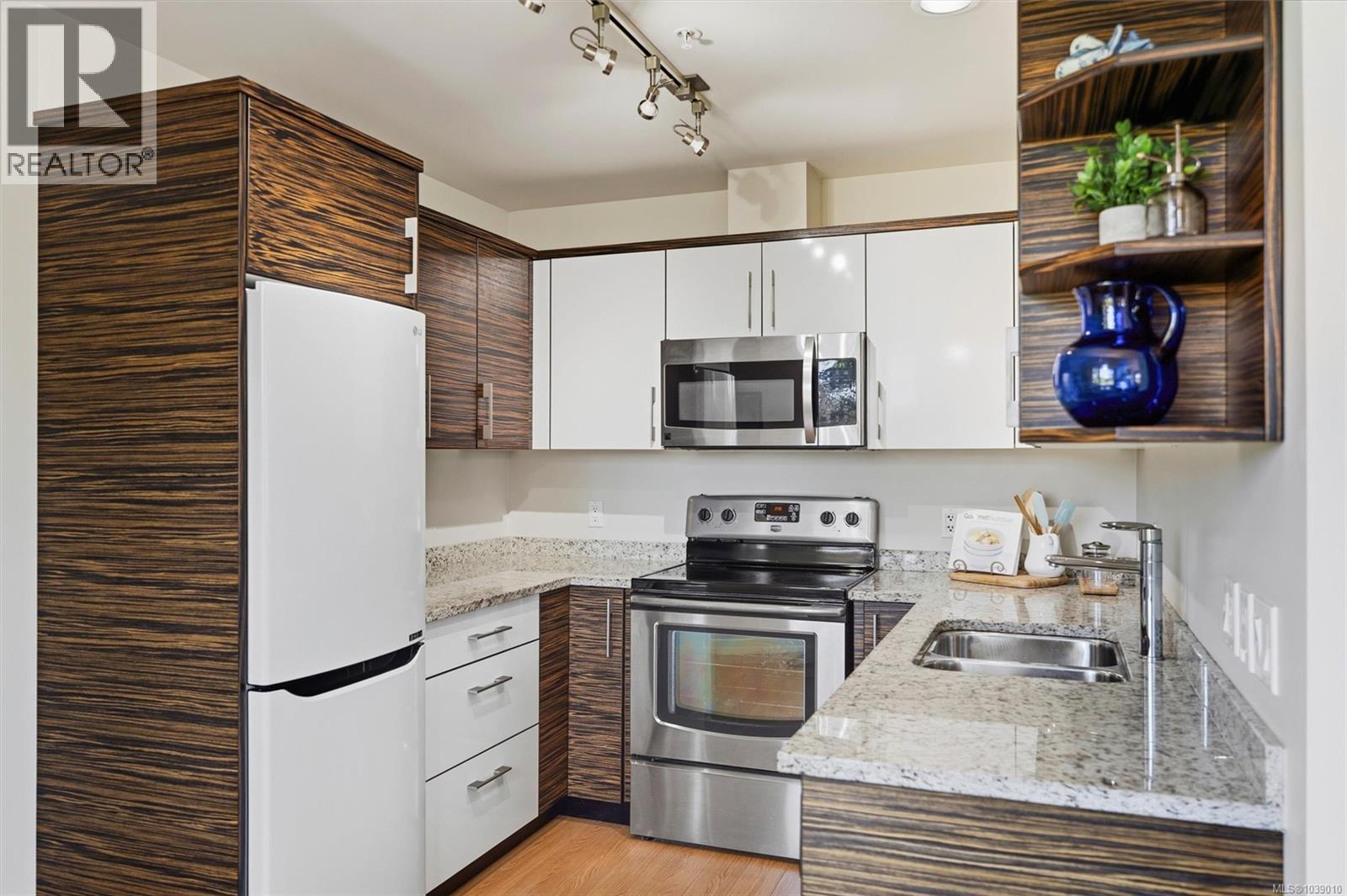 #304 4040 Borden St - 9