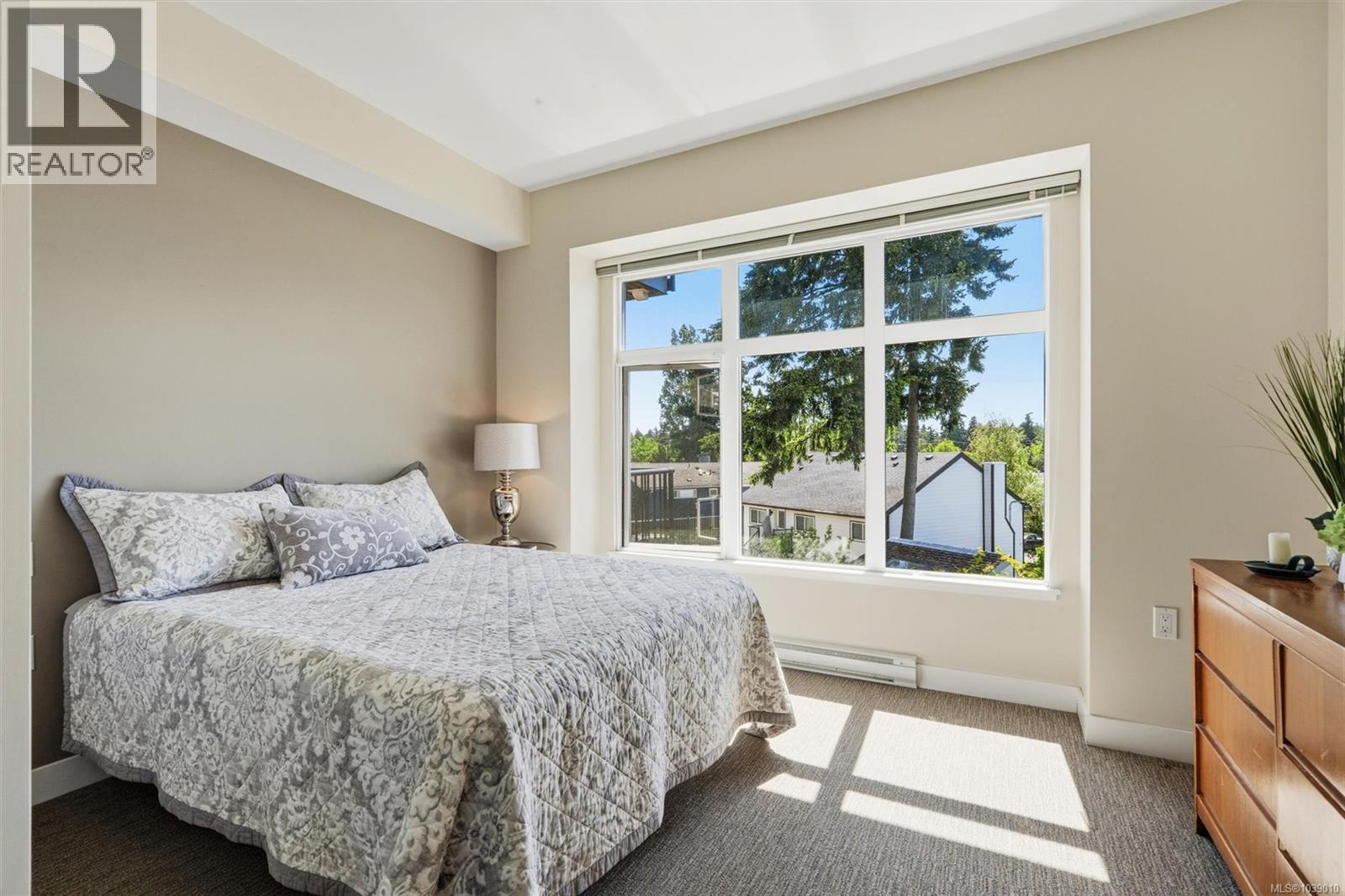 #304 4040 Borden St - 15
