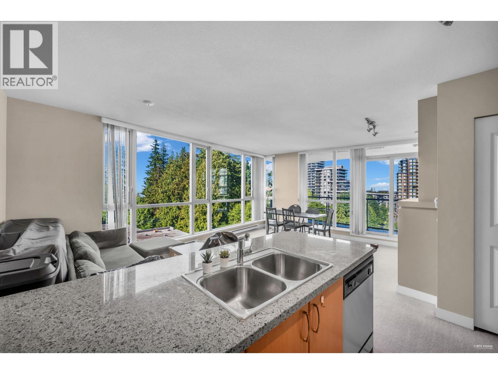 2 Bed, 2 Bath House for Sale in Burnaby – 1007 9222 UNIVERSITY CRESCENT, Burnaby – MLS# R3137101 - Image 10
