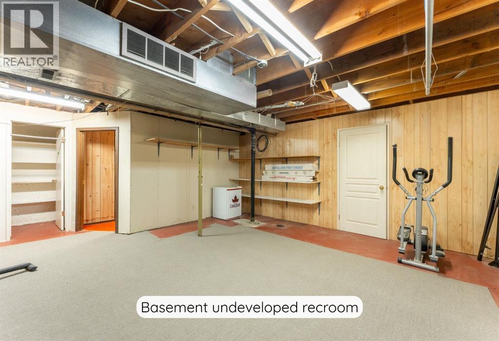 22 Fortress Mountain Way - 40