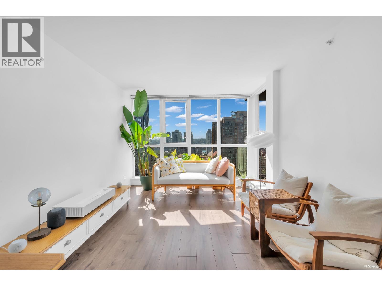 1705 1155 SEYMOUR STREET, Vancouver