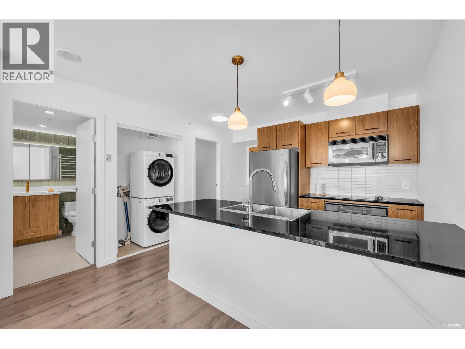 1705 1155 SEYMOUR STREET, Vancouver