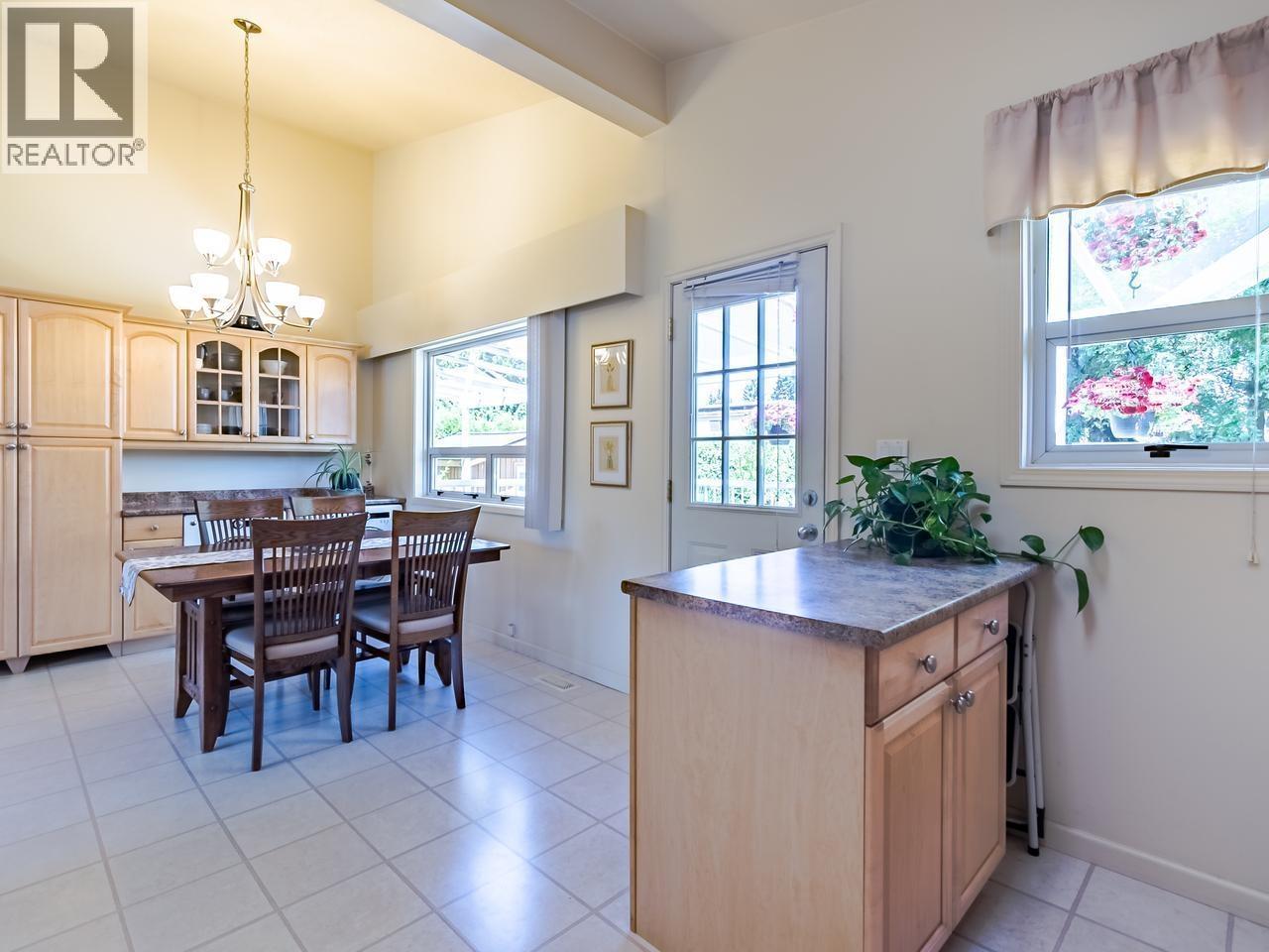 4 Bed, 2 Bath House for Sale in Coquitlam – 755 EGMONT AVENUE, Coquitlam – MLS# R3147996 - Image 15