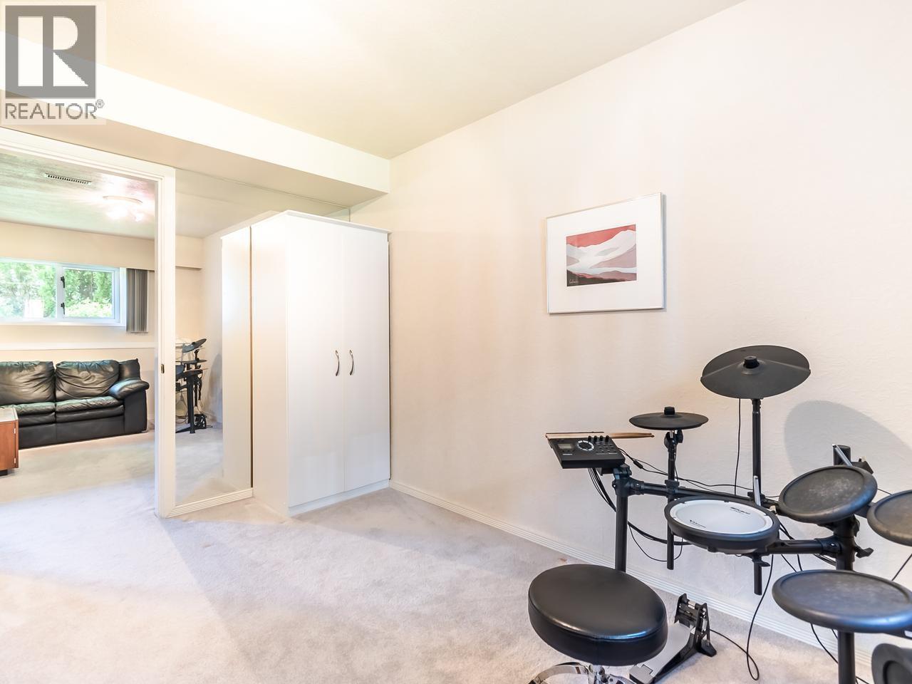4 Bed, 2 Bath House for Sale in Coquitlam – 755 EGMONT AVENUE, Coquitlam – MLS# R3147996 - Image 21