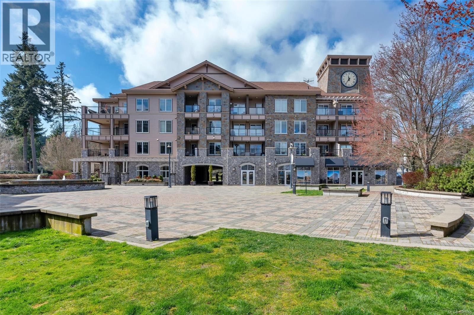 405 1335 Bear Mountain Parkway, Langford