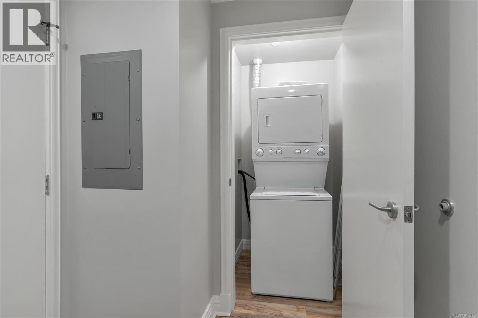 #405 1335 Bear Mountain Pkwy - 23