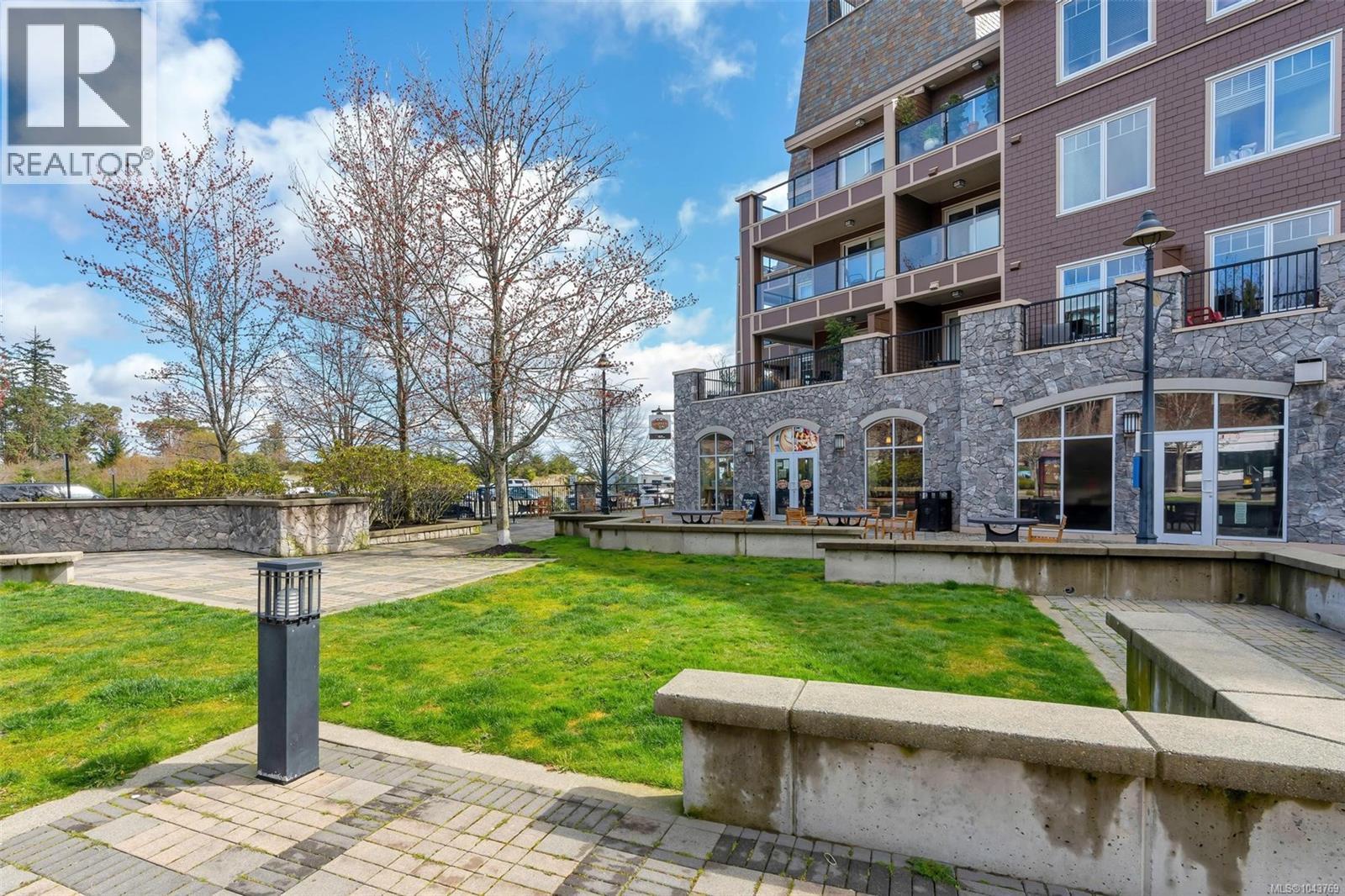405 1335 Bear Mountain Parkway, Langford