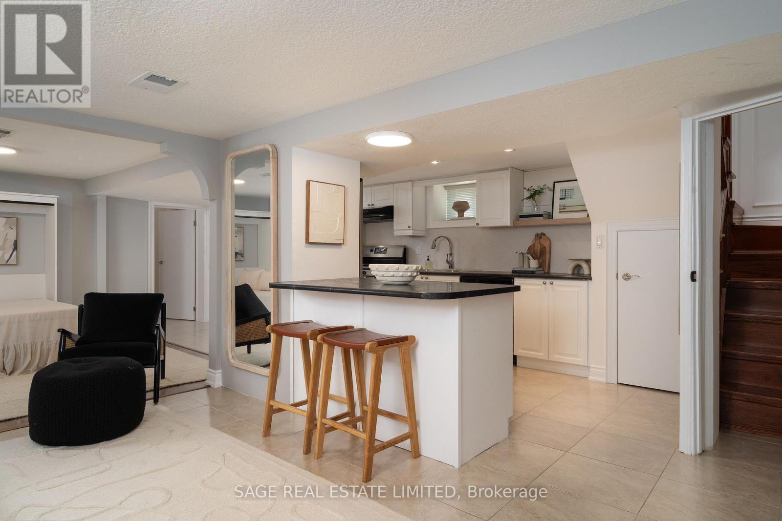 505 CALEDONIA ROAD - 23