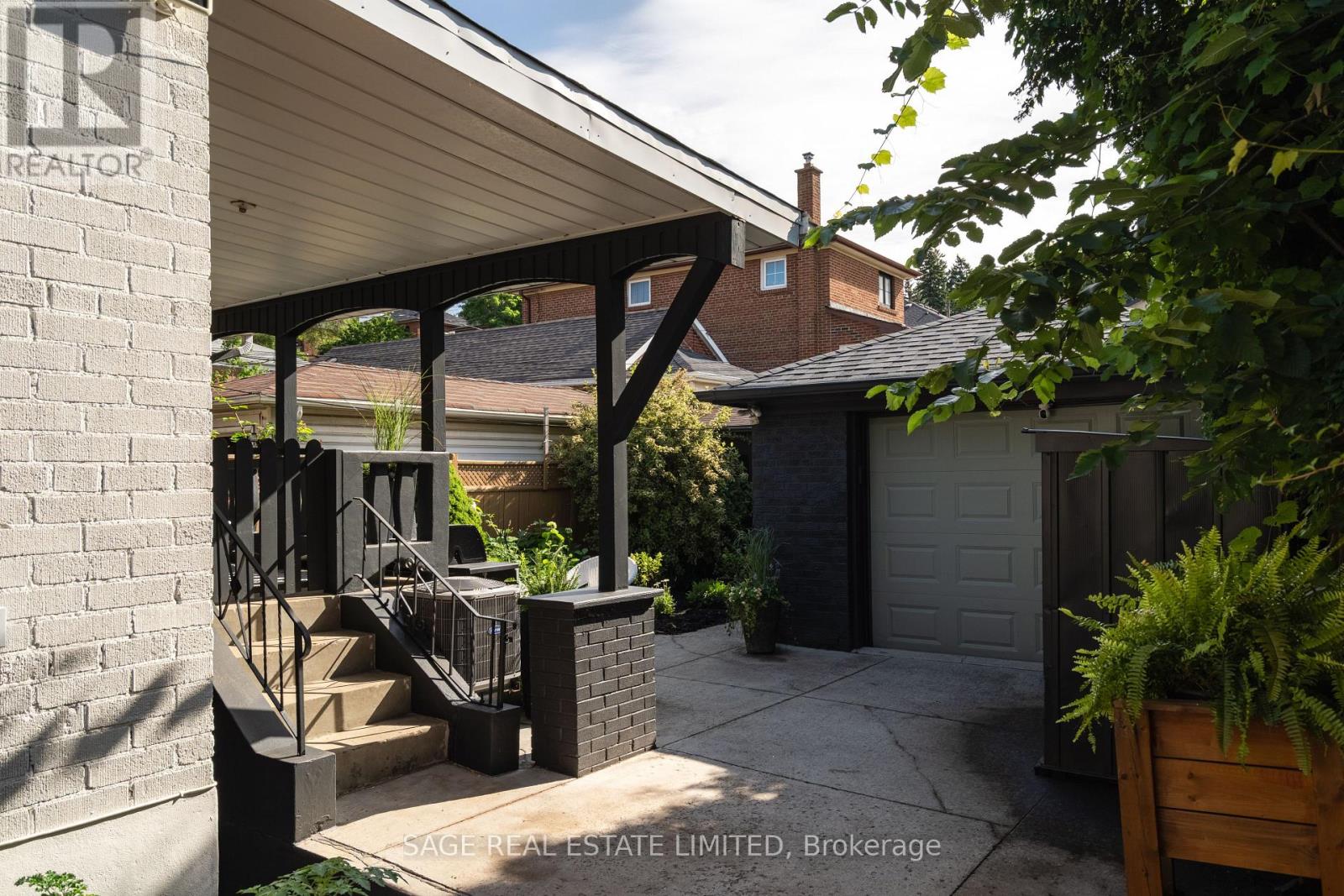 505 CALEDONIA ROAD - 35