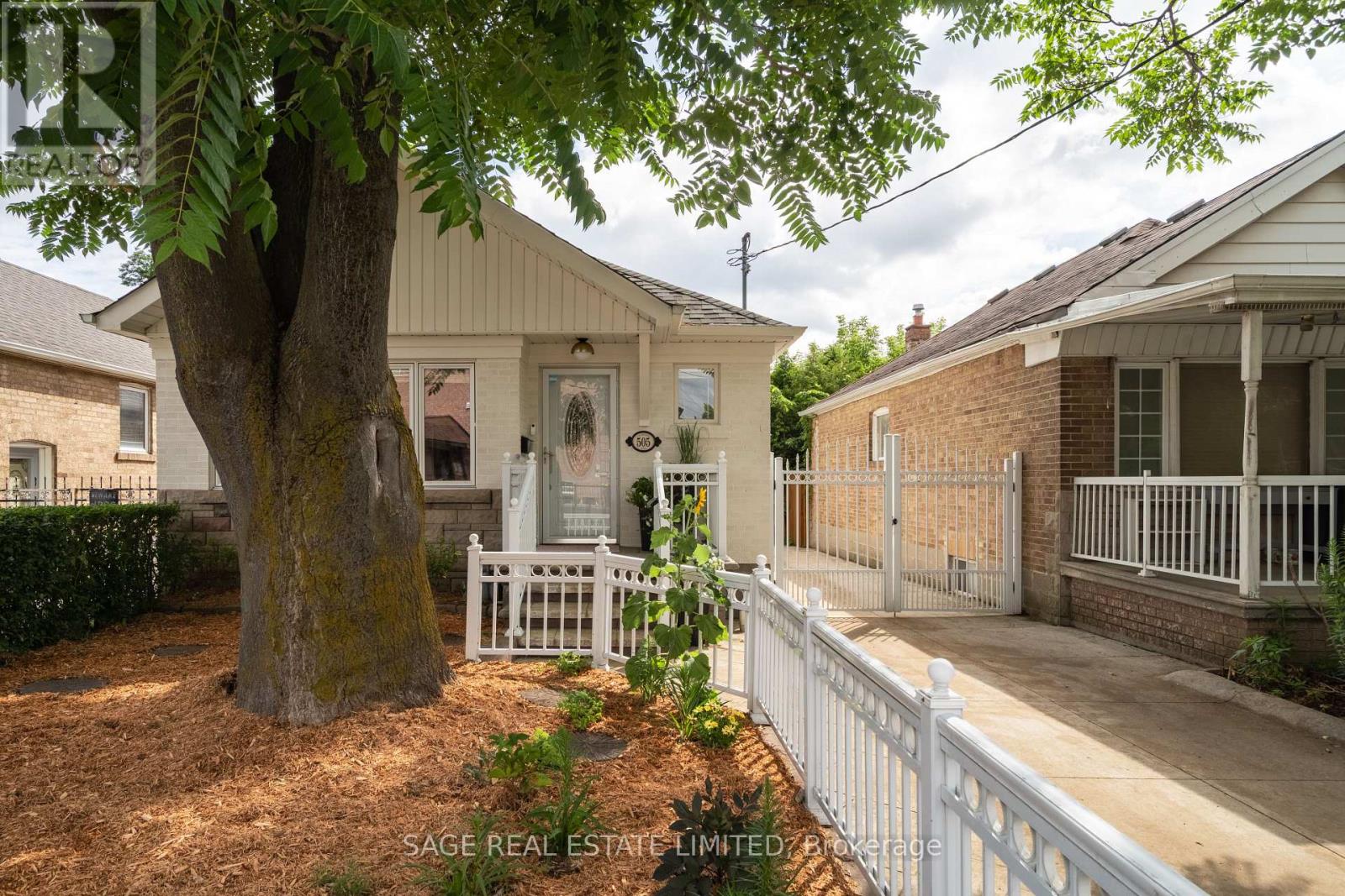 505 CALEDONIA ROAD - 40