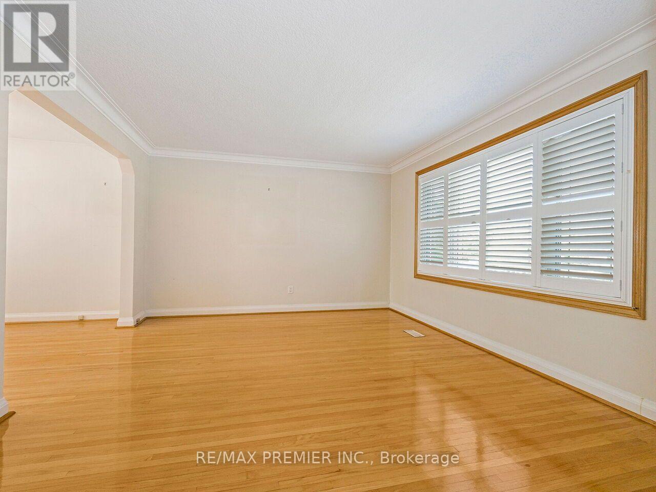 7 MAYALL AVENUE - 11