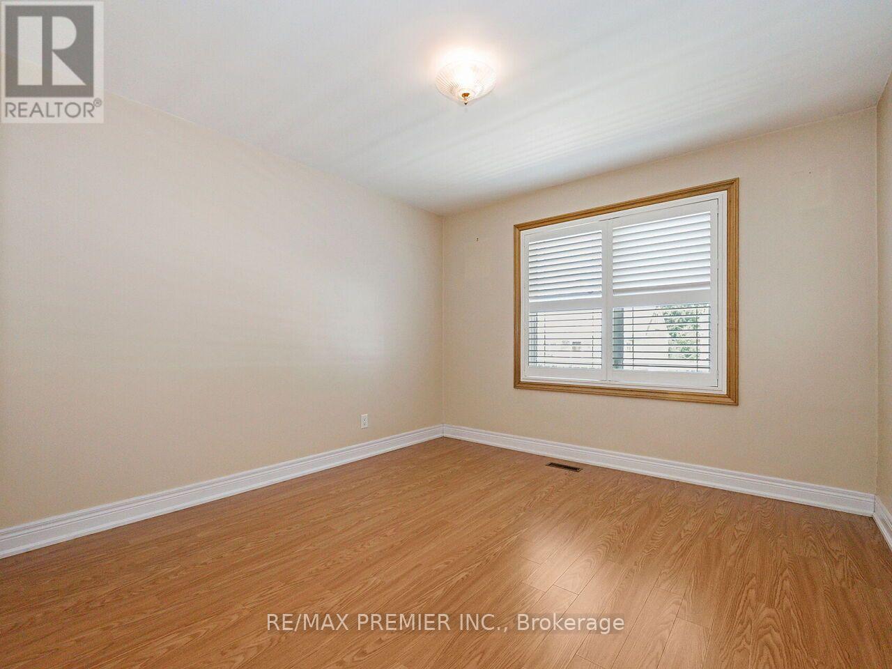 7 MAYALL AVENUE - 12