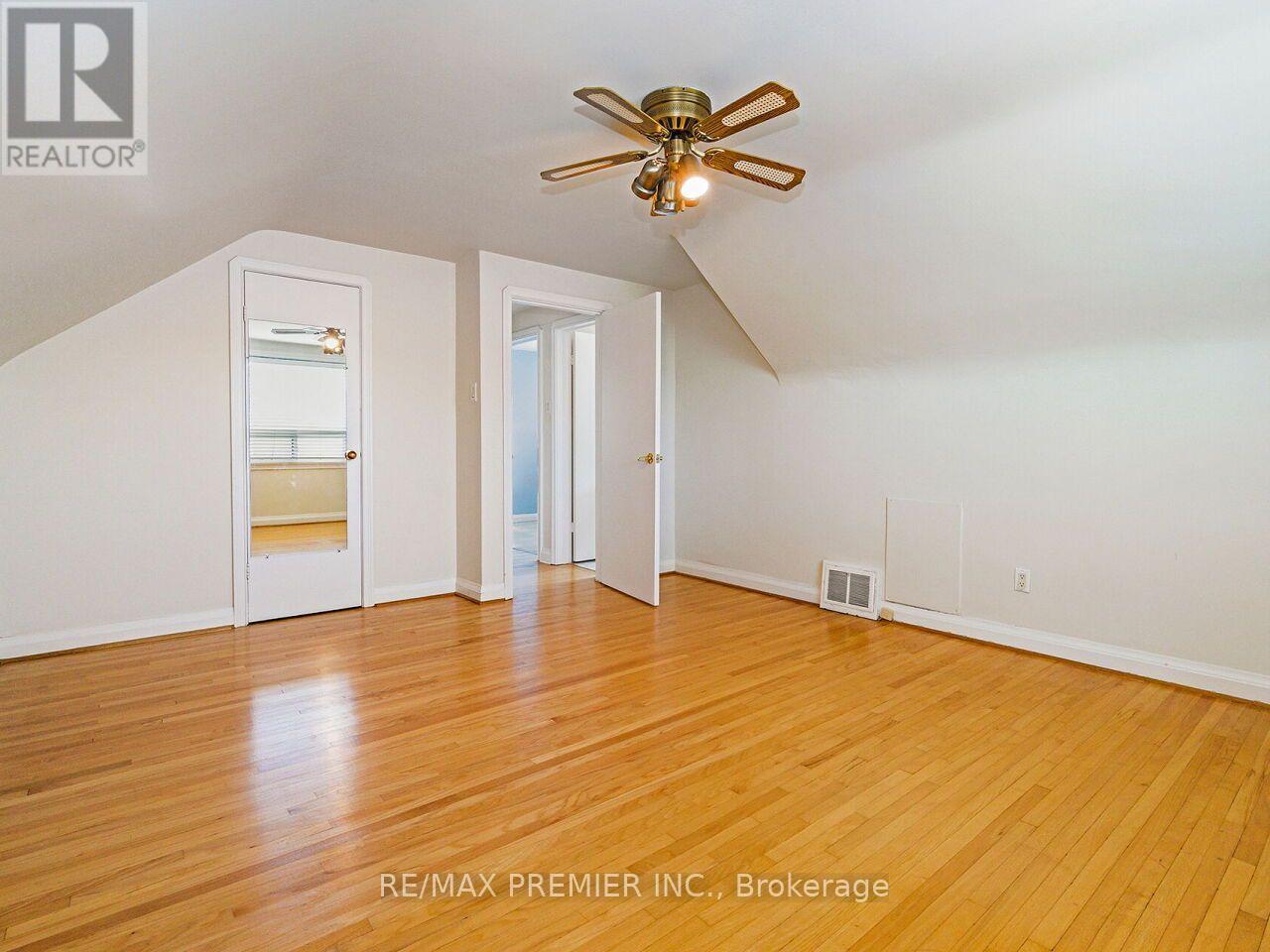 7 MAYALL AVENUE - 18