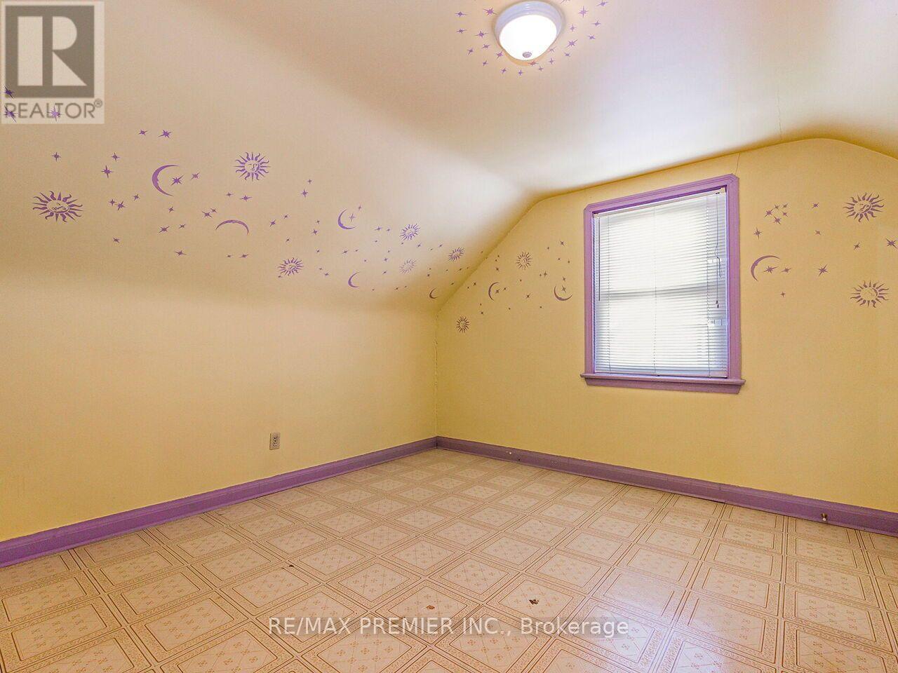 7 MAYALL AVENUE - 20
