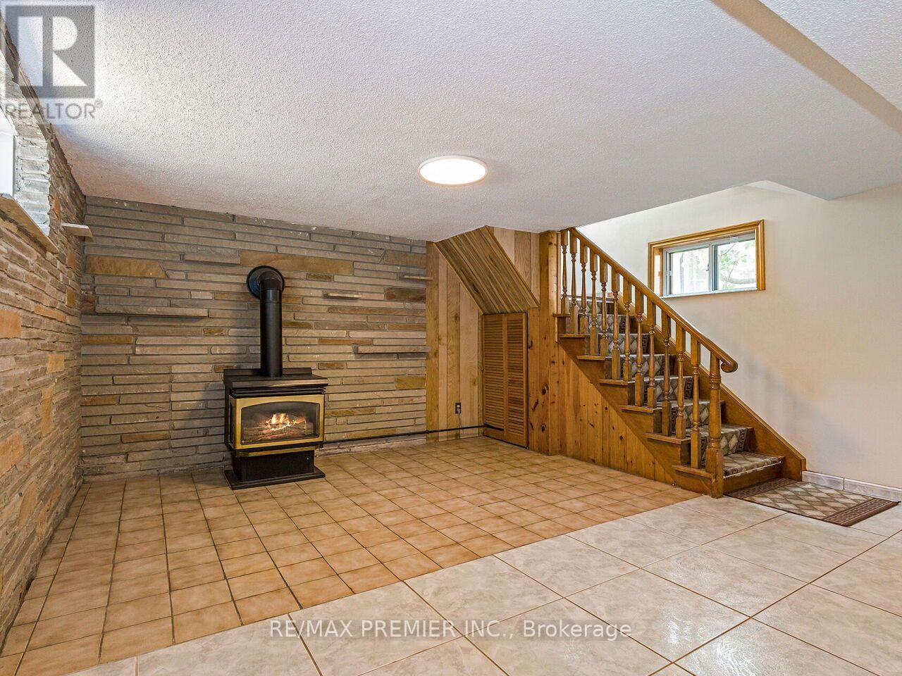 7 MAYALL AVENUE - 25