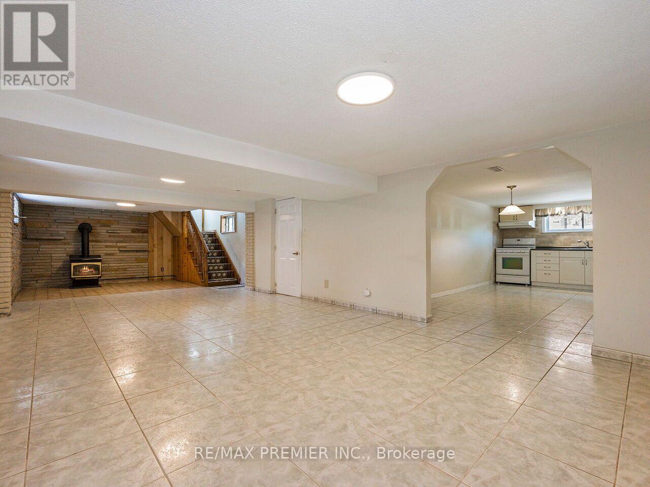 7 MAYALL AVENUE - 28