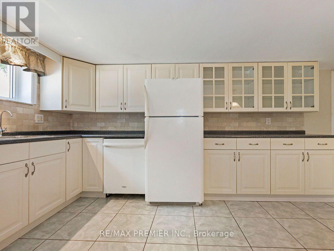 7 MAYALL AVENUE - 33