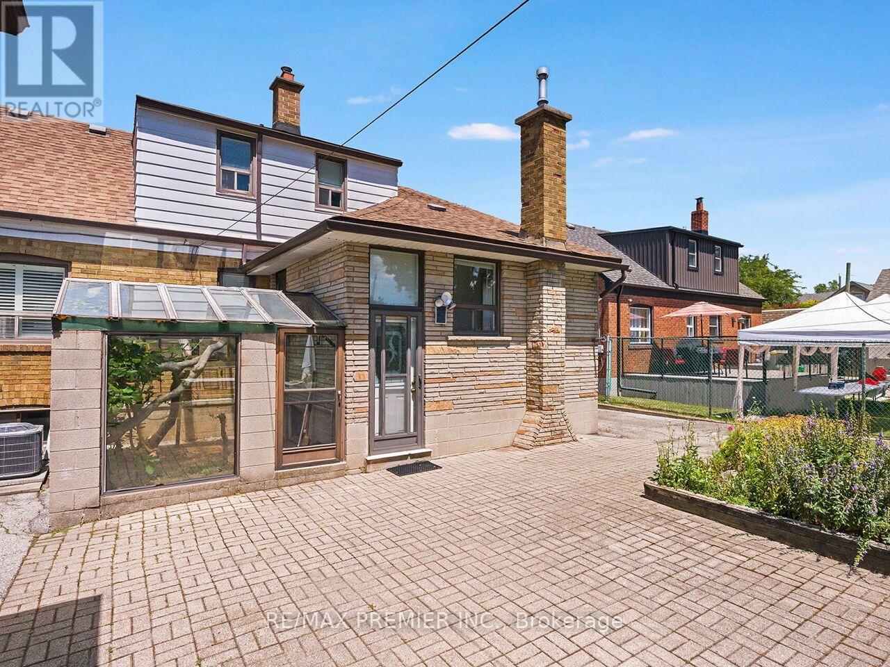 7 MAYALL AVENUE - 40