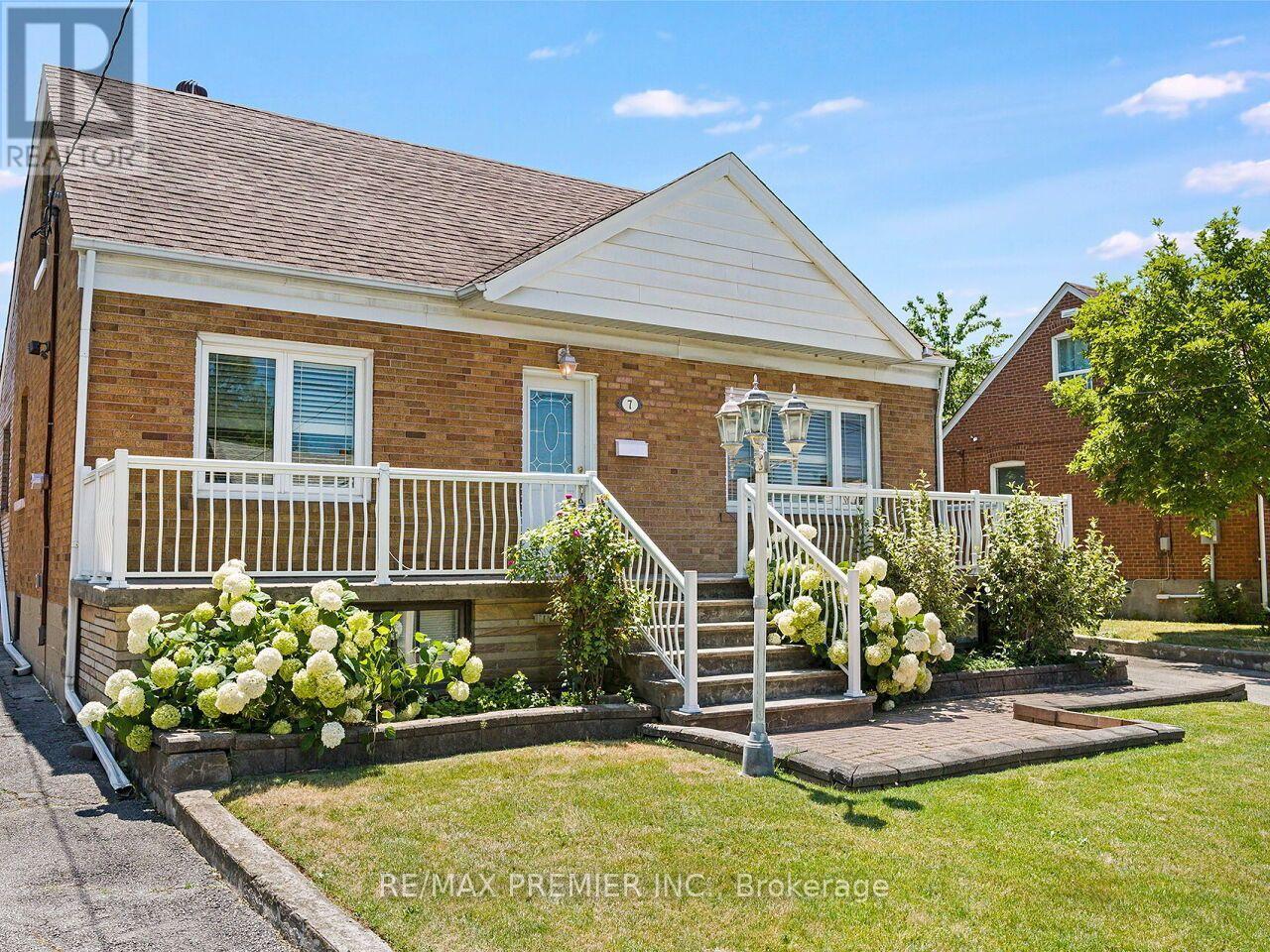 7 MAYALL AVENUE - 46