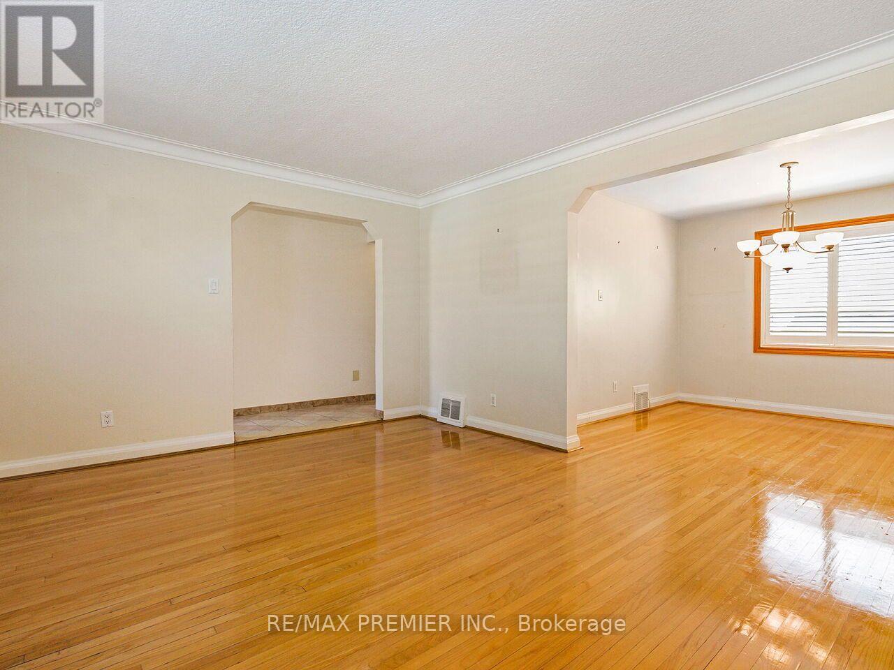 7 MAYALL AVENUE - 6
