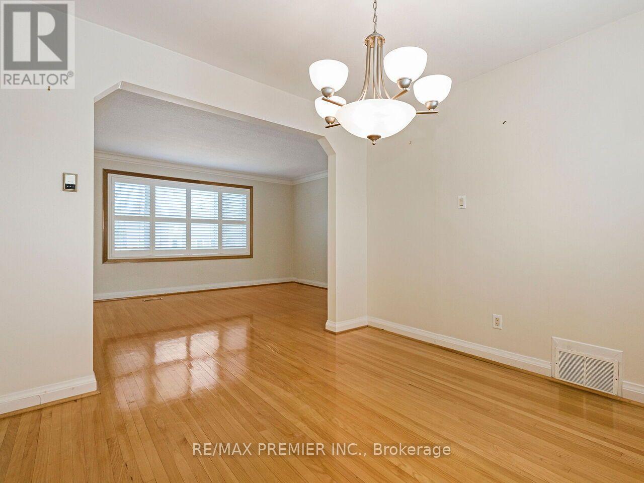 7 MAYALL AVENUE - 9