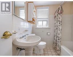 7 Mayall Avenue, Toronto, ON M3L1E3 Photo 22