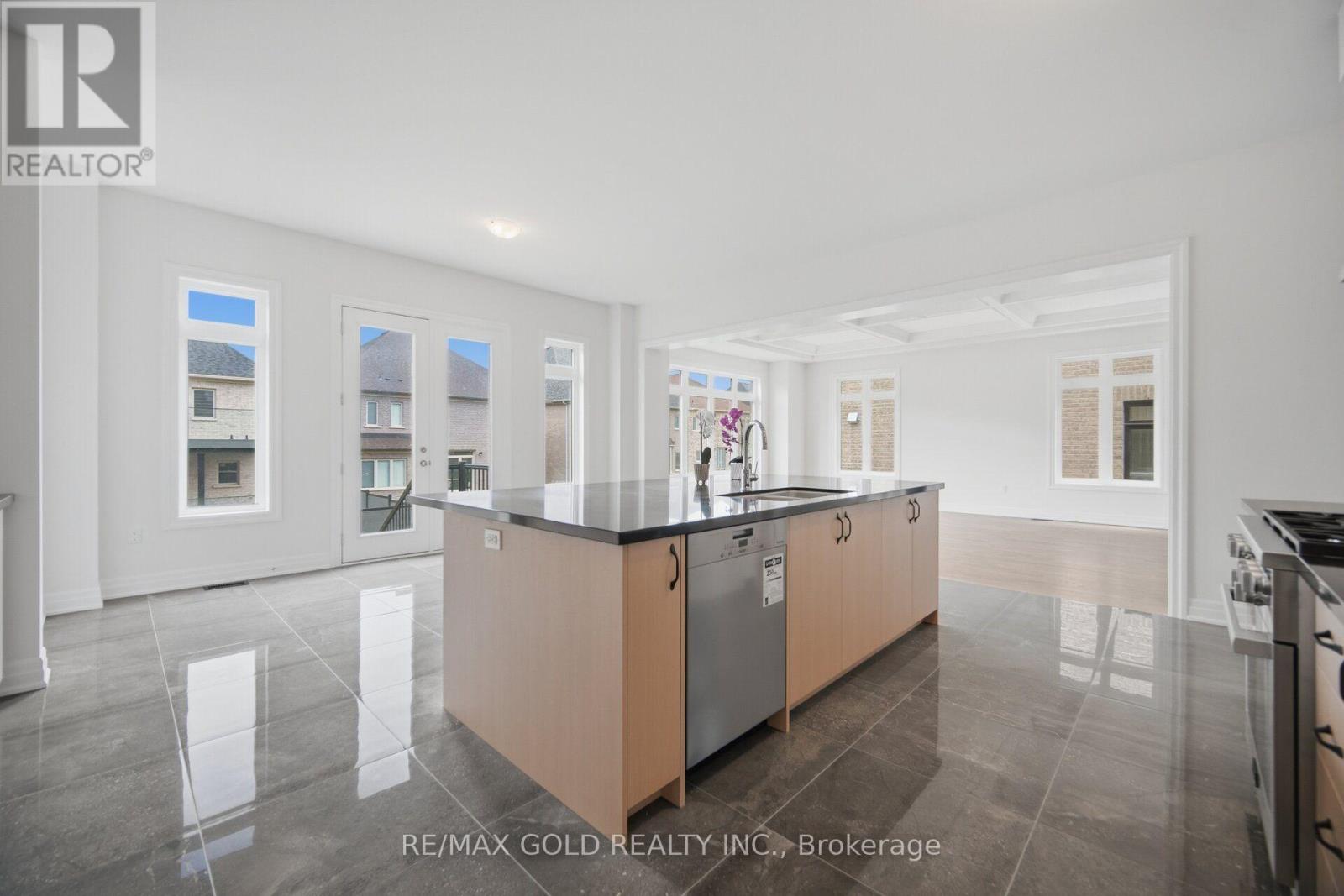 17 MOSSWOOD TRAIL - 12