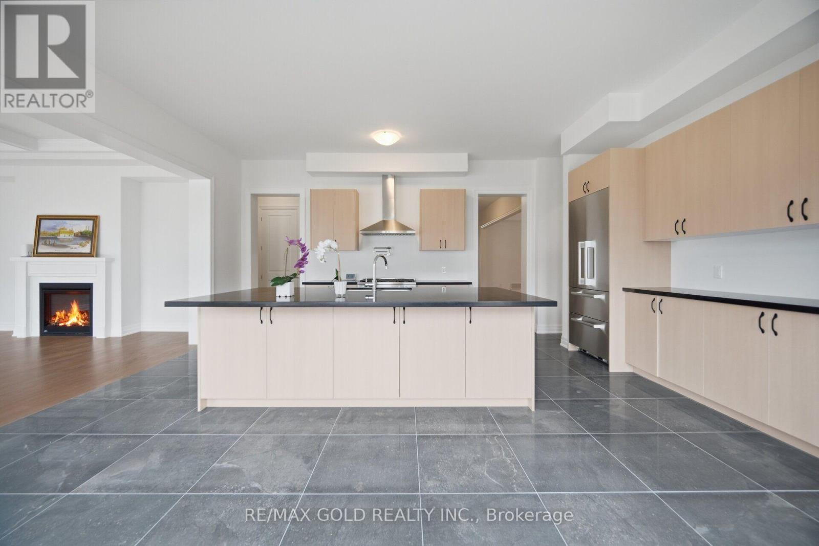 17 MOSSWOOD TRAIL - 13