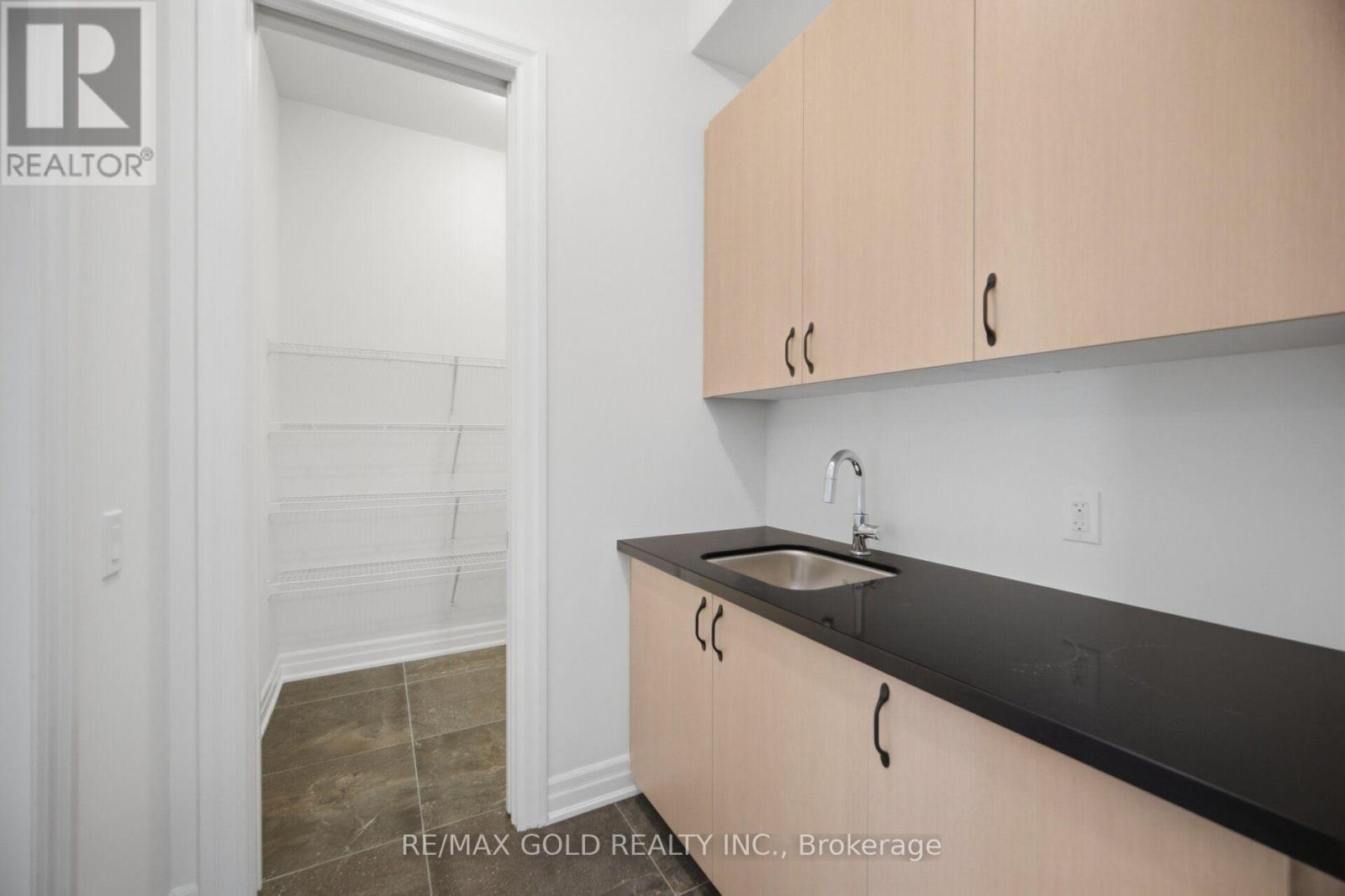 17 MOSSWOOD TRAIL - 16
