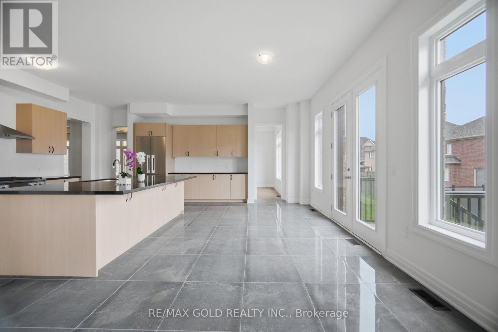 17 MOSSWOOD TRAIL - 17