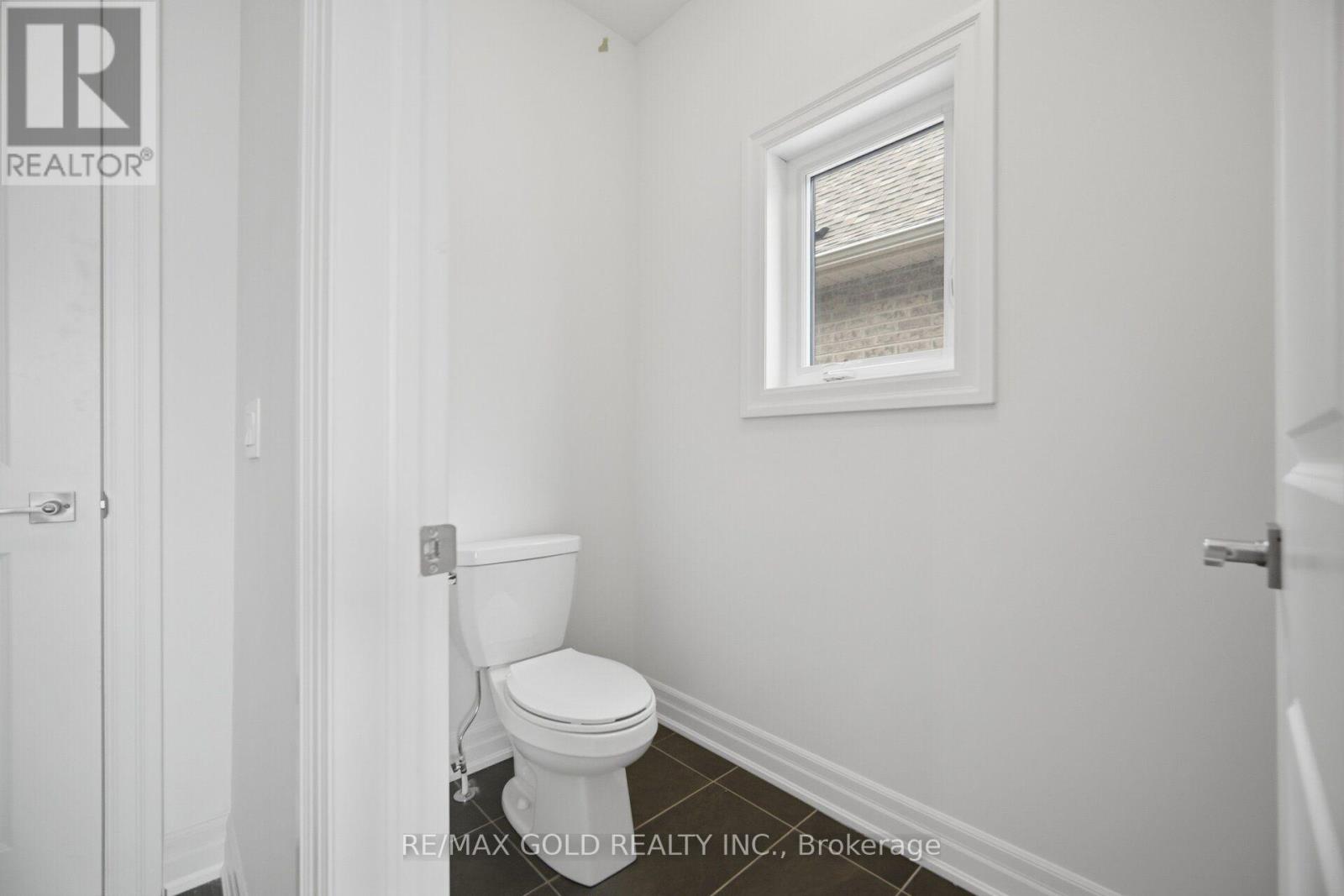 17 MOSSWOOD TRAIL - 39