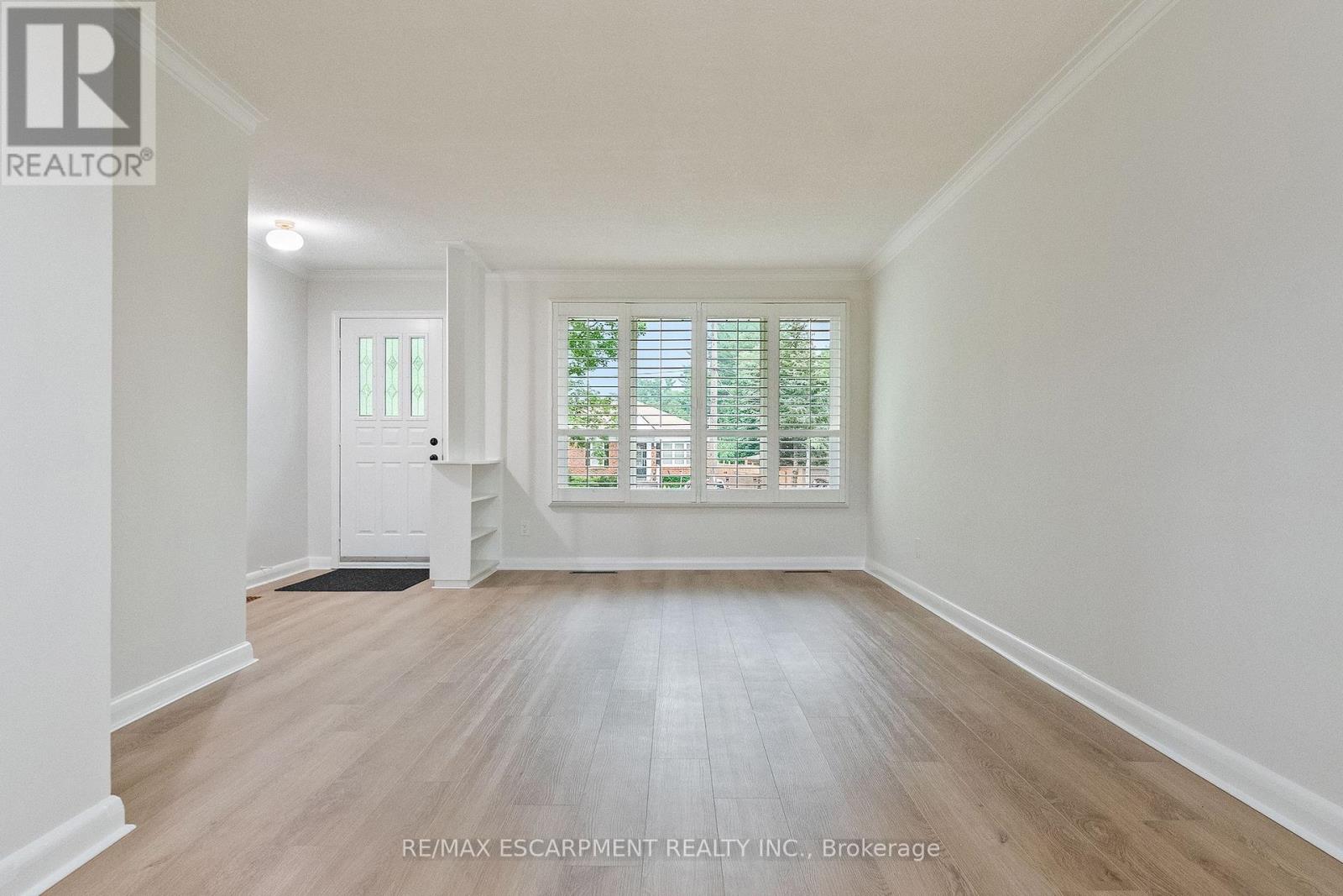 374 ST. AUGUSTINE DRIVE - Image 9