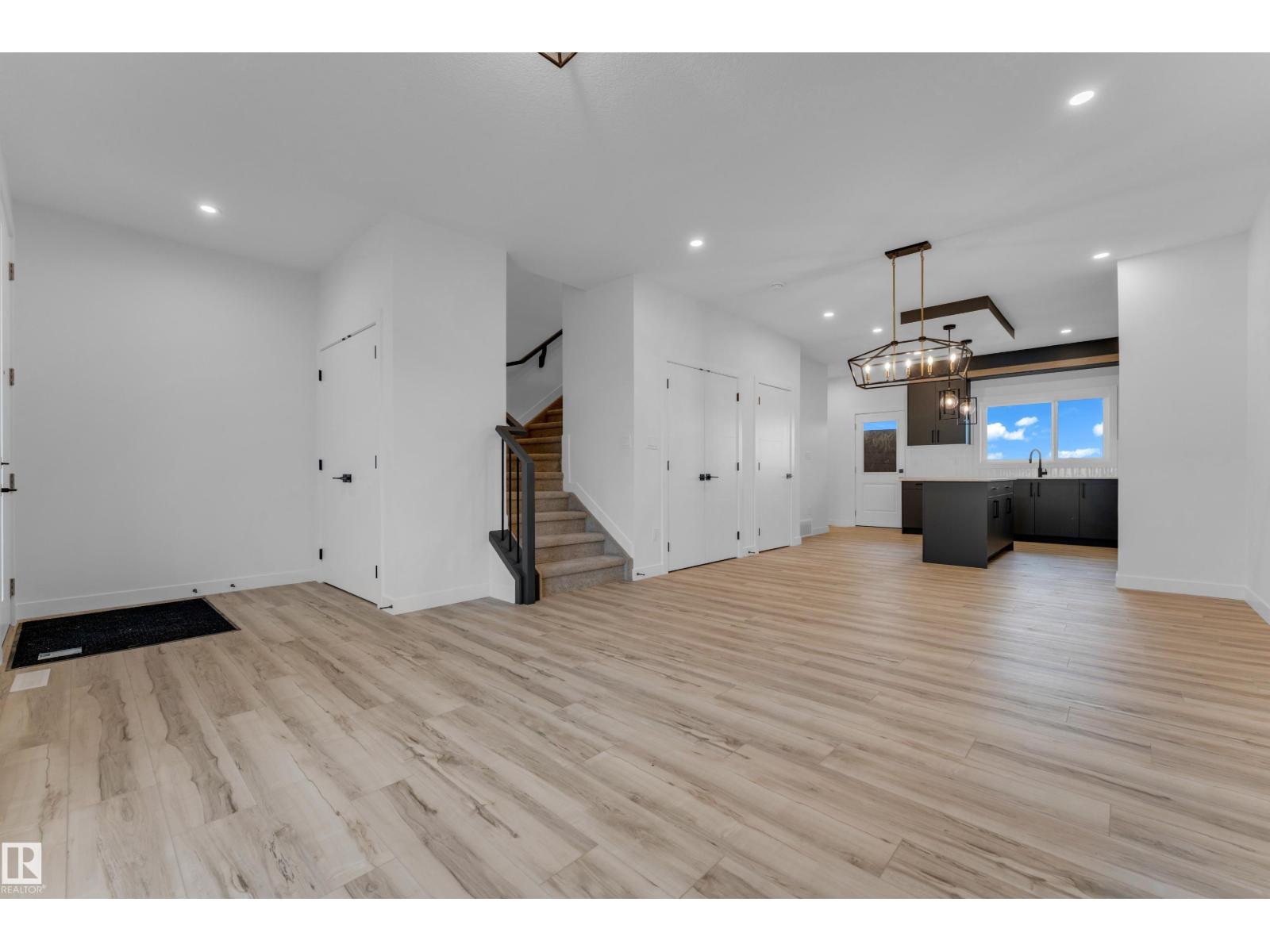 175 Graybriar DR - Image 3