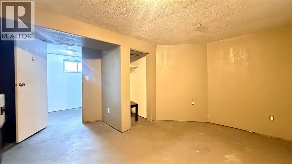 5301 51 Street - 24