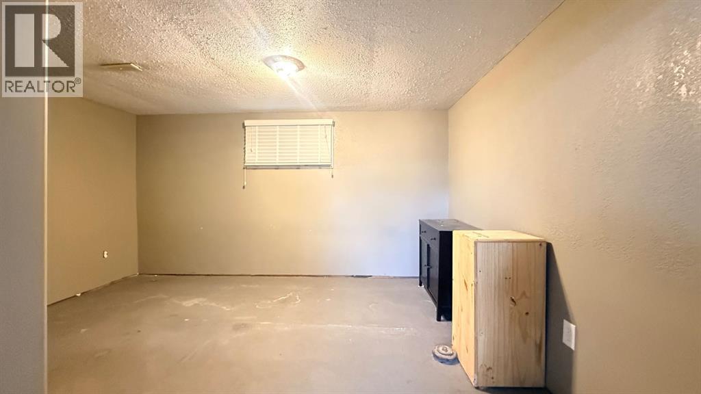 5301 51 Street - 23