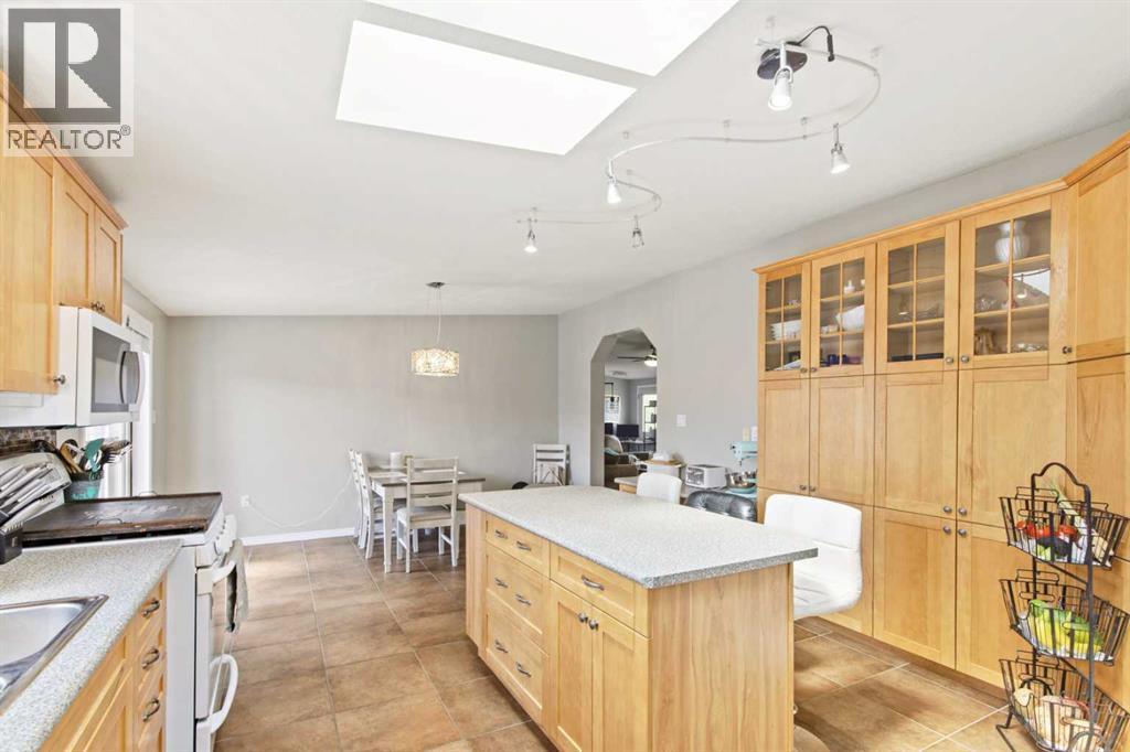 593 Stewart Street - 4
