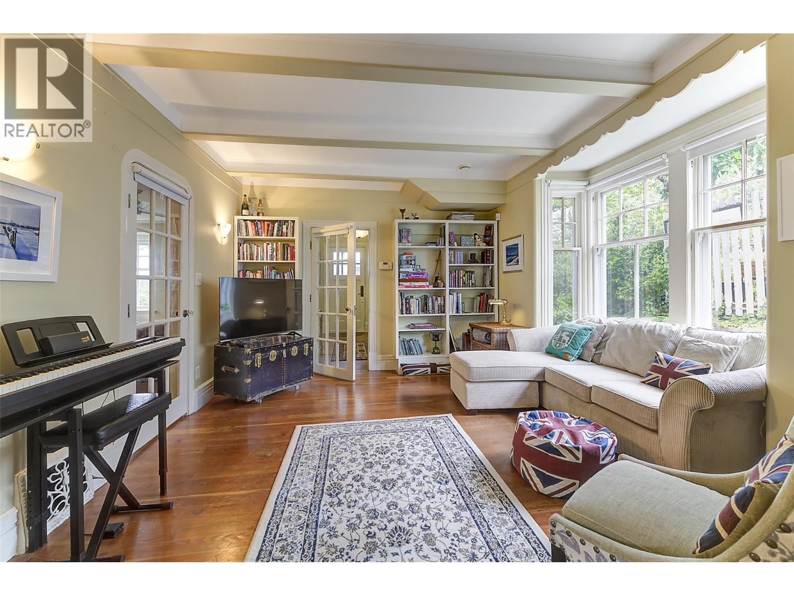 1537 Lakeview Street - 20