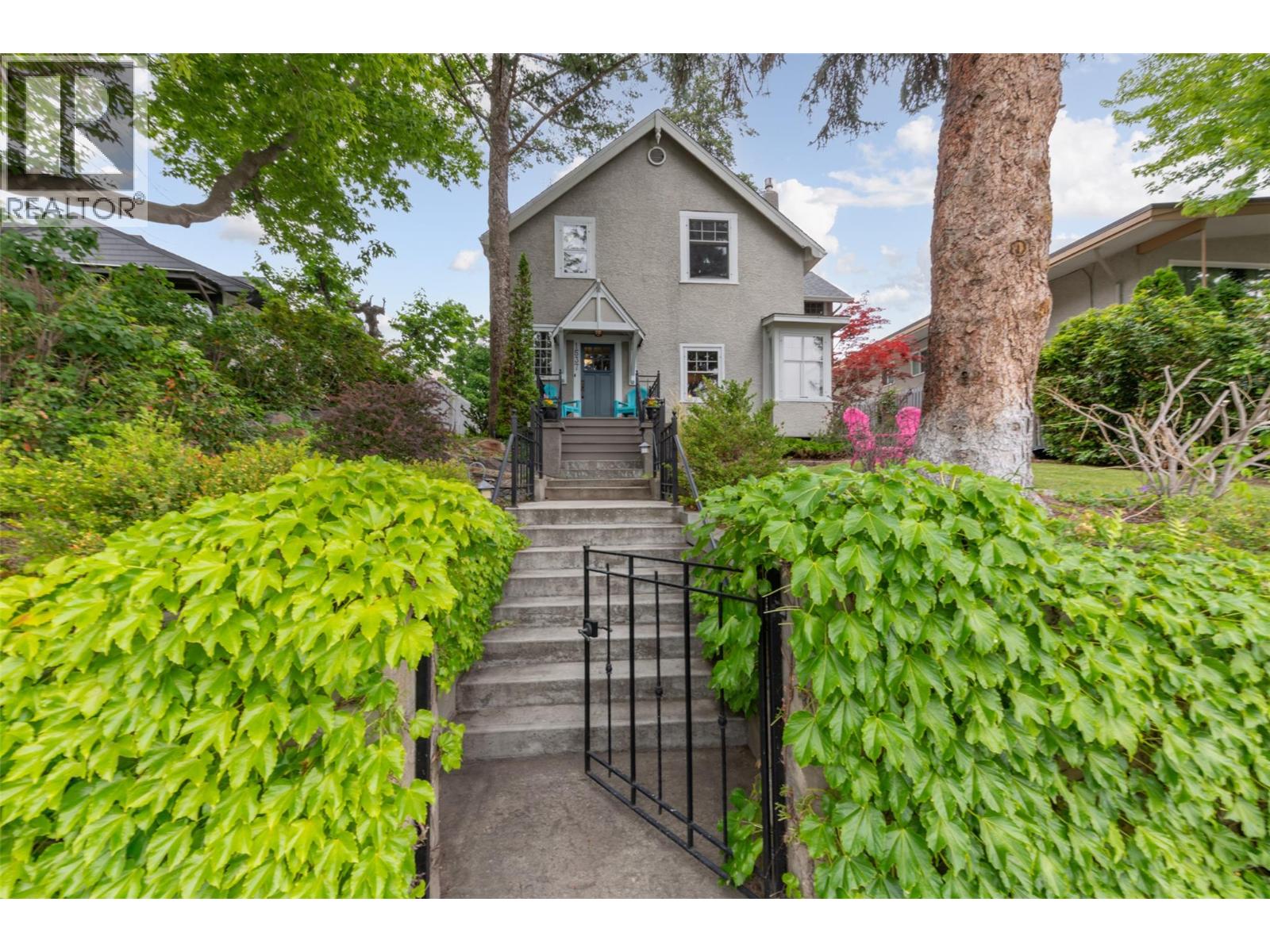 1537 Lakeview Street - 4