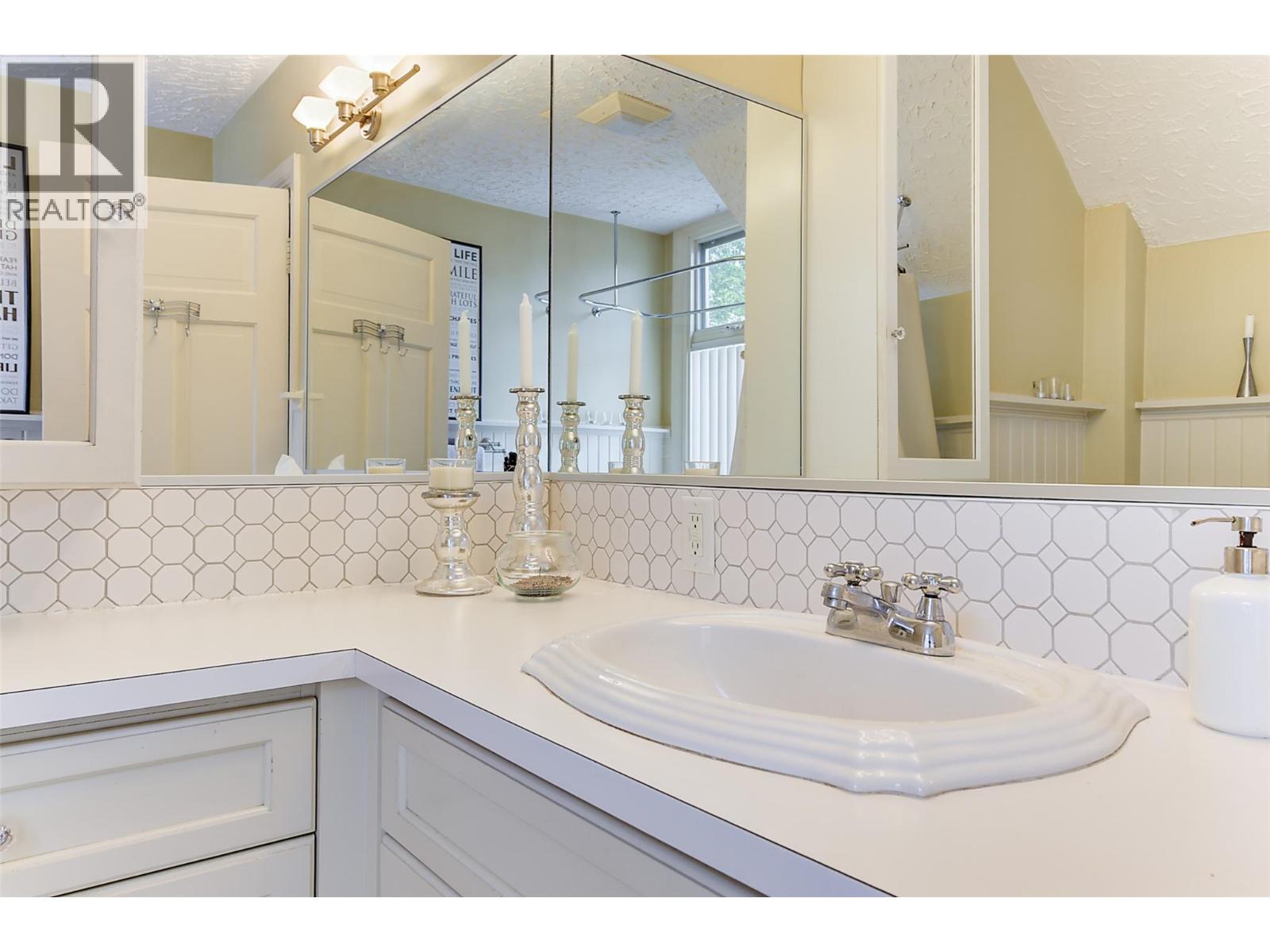 1537 Lakeview Street - 41