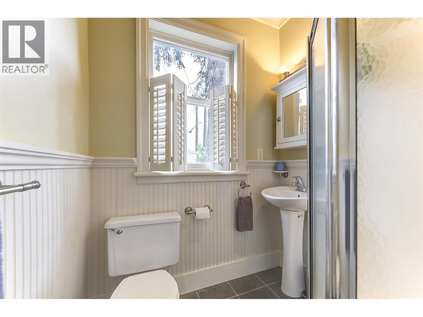 1537 Lakeview Street - 28