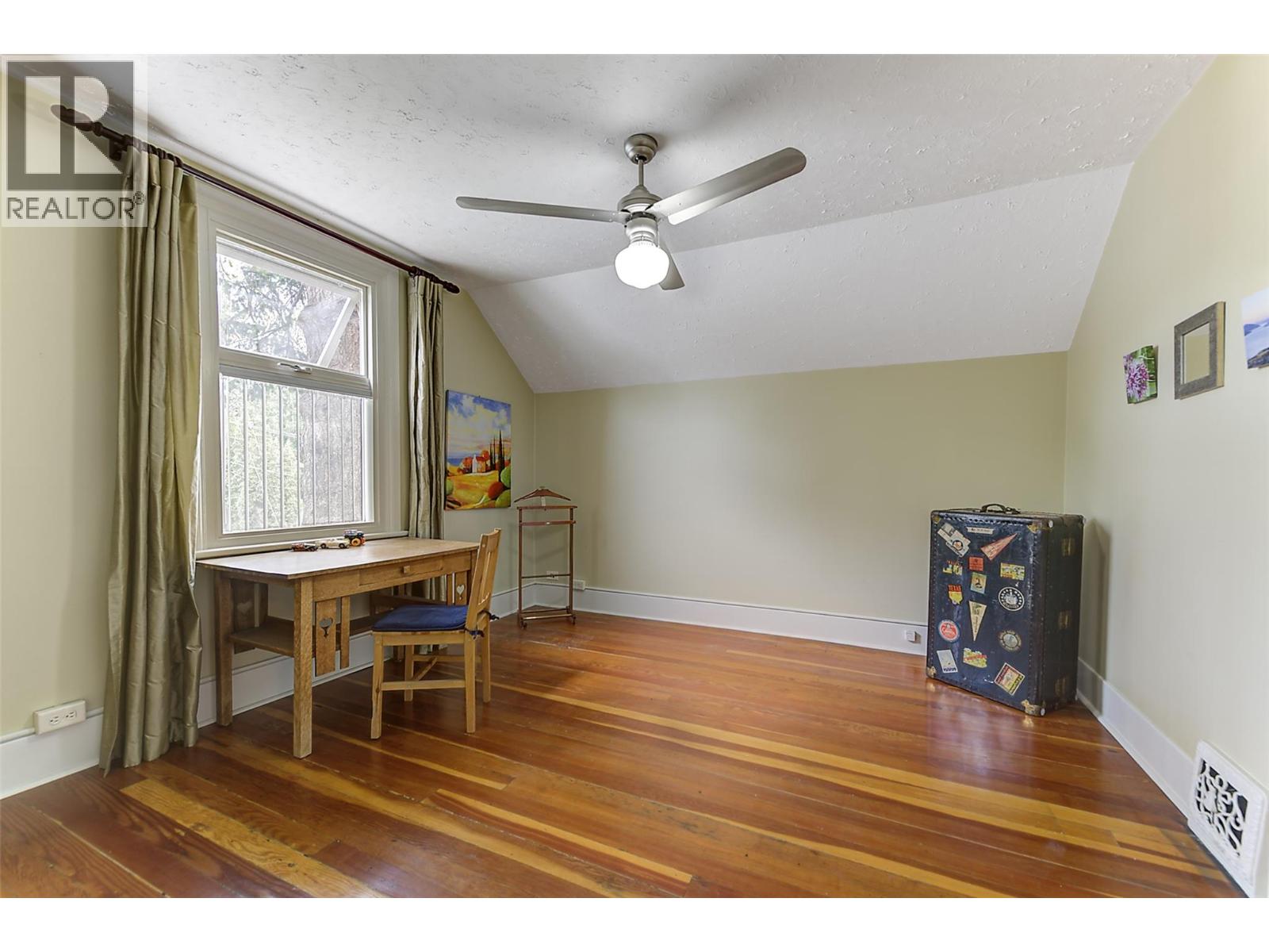 1537 Lakeview Street - 50