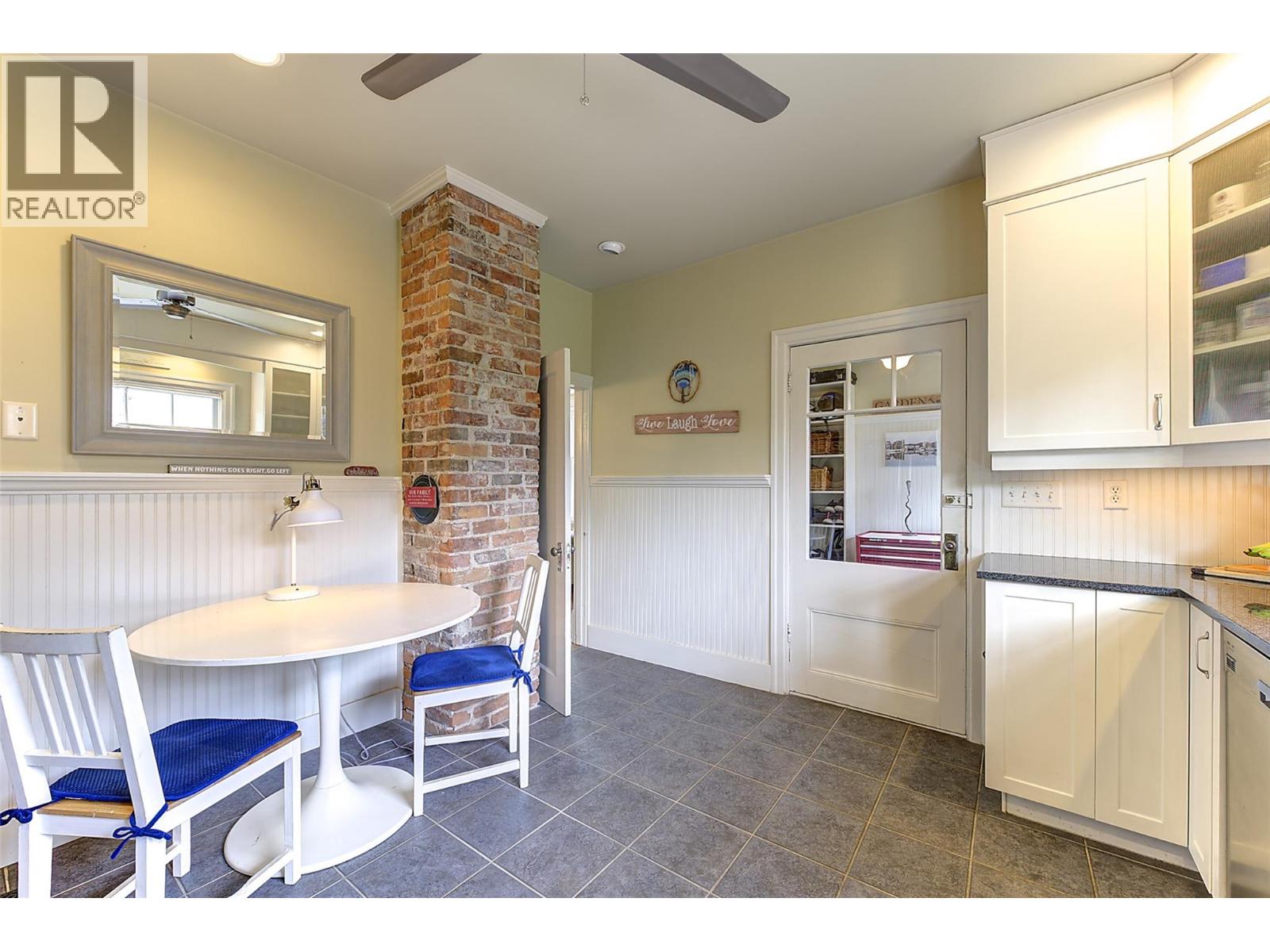 1537 Lakeview Street - 25