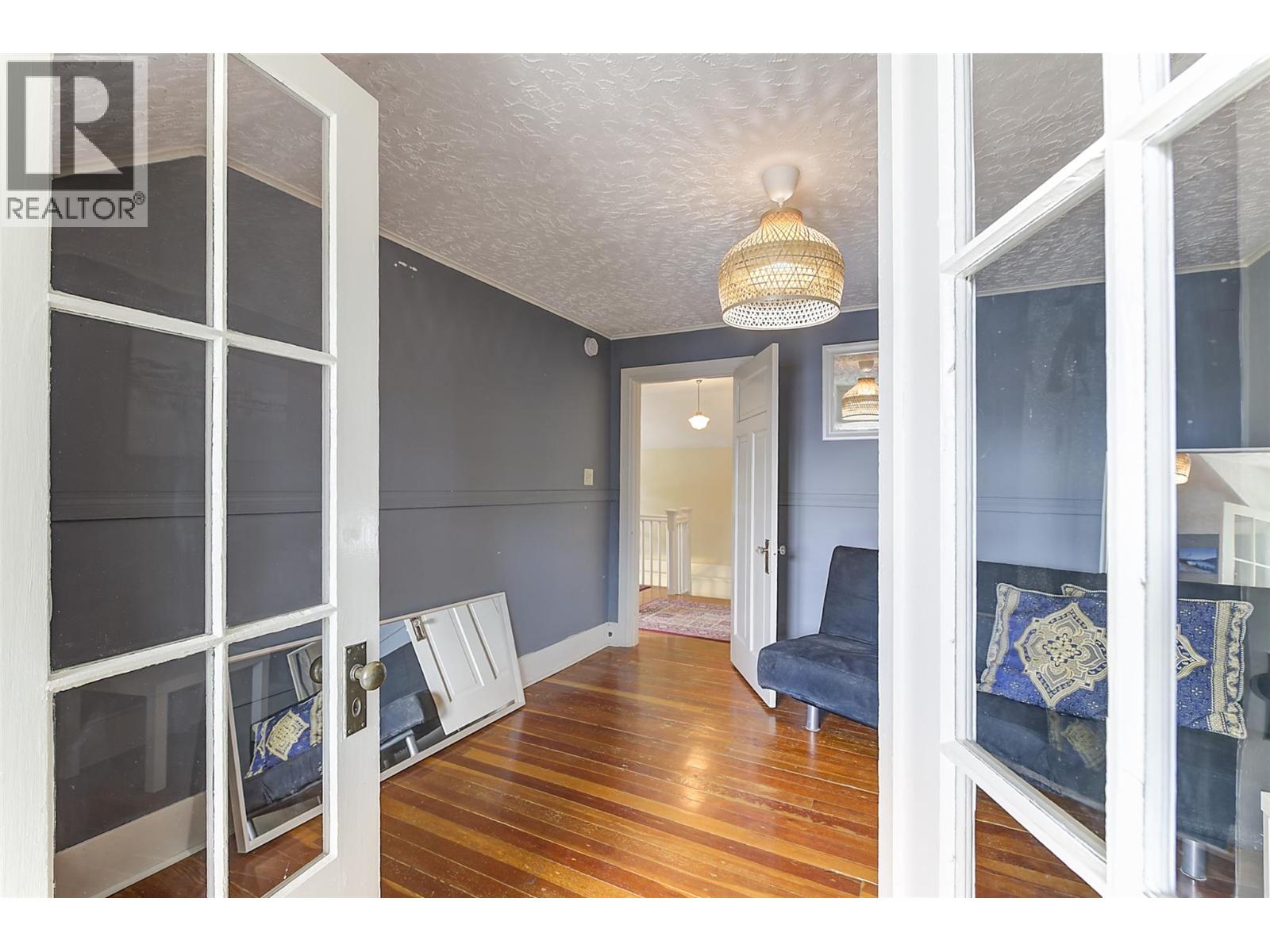 1537 Lakeview Street - 44