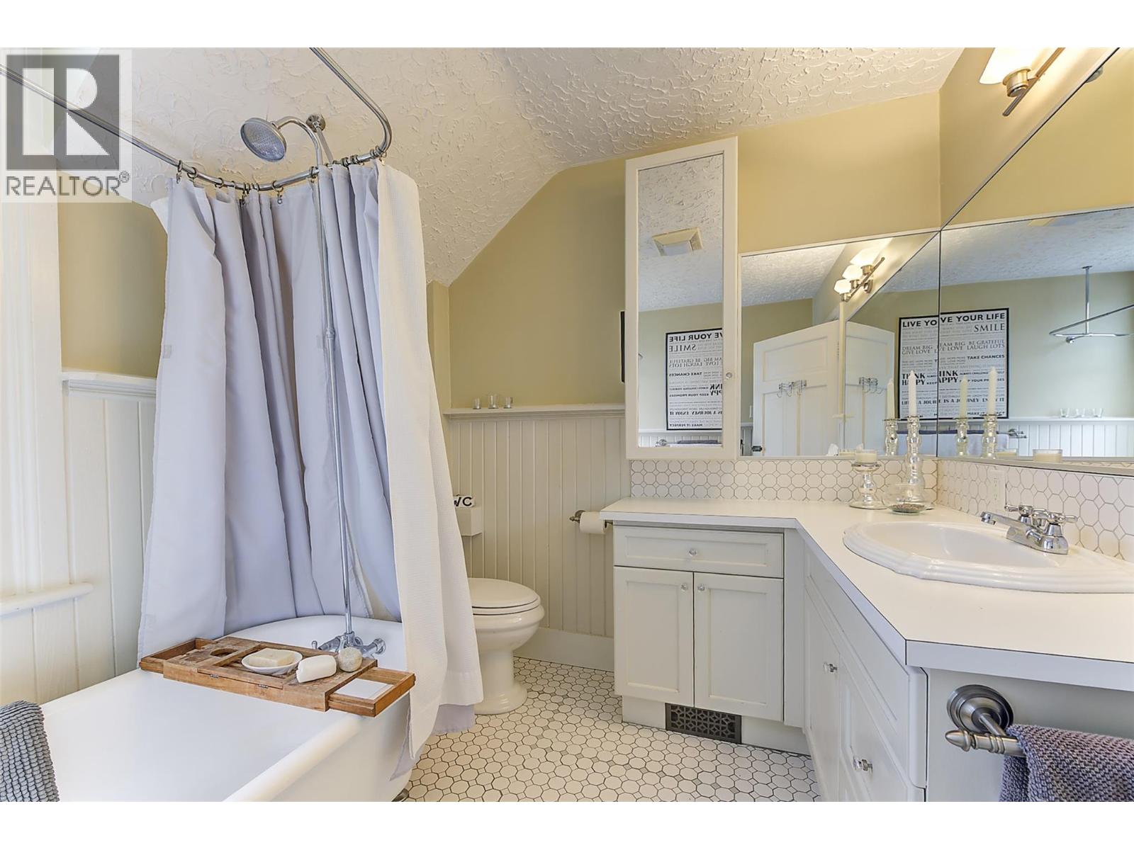 1537 Lakeview Street - 40