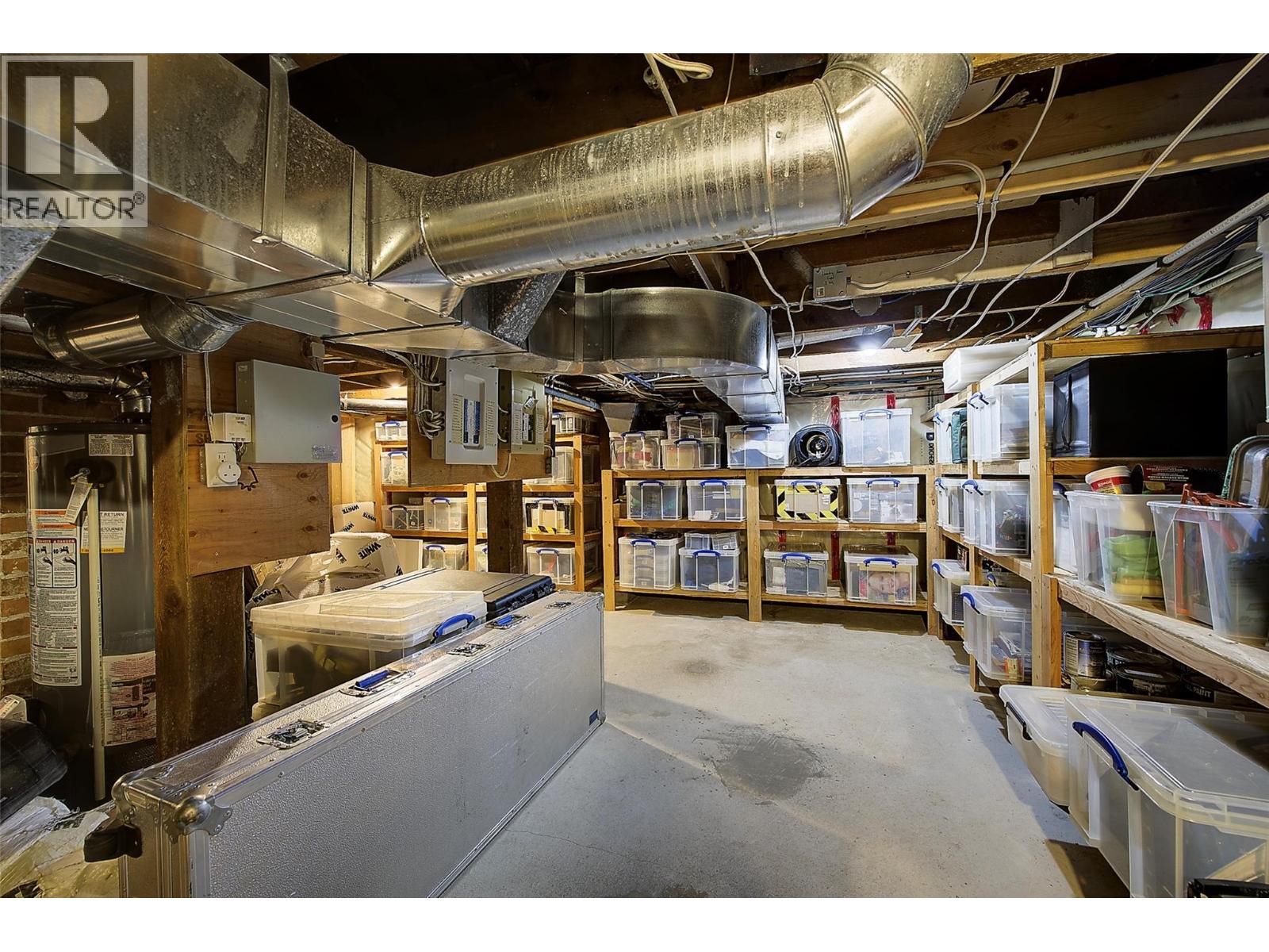 1537 Lakeview Street - 72