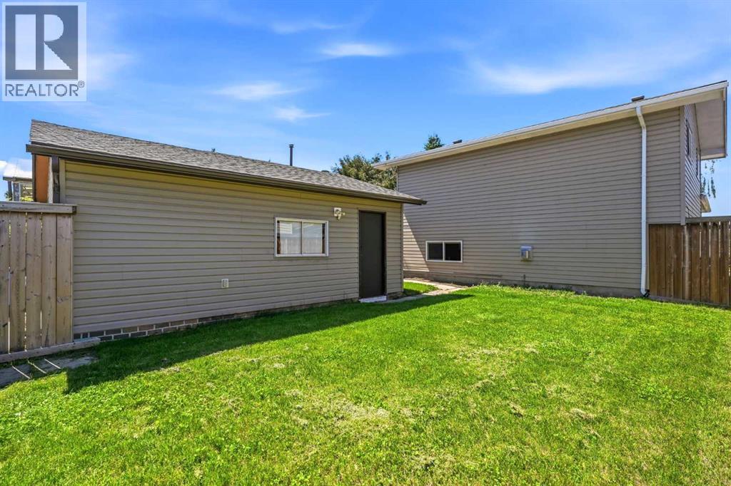 151 Templevale Place NE - Image 7